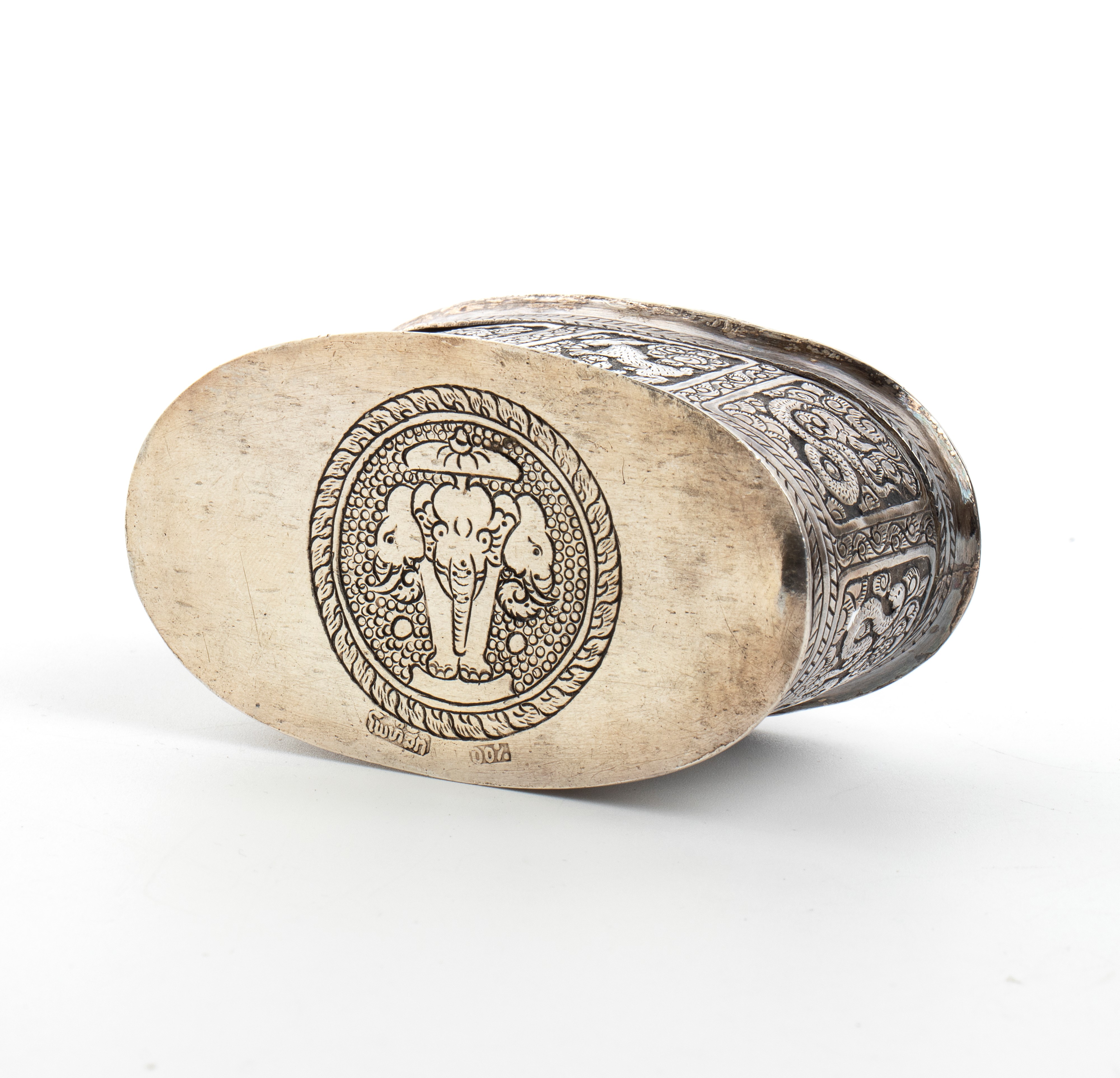 Birmania, Scatola birmana in argento, XIX secolo
