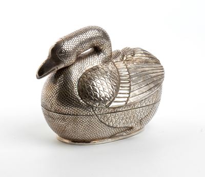 Scatola di betel cambogiana, a forma di anatra khmer in argento, inizio XX secolo