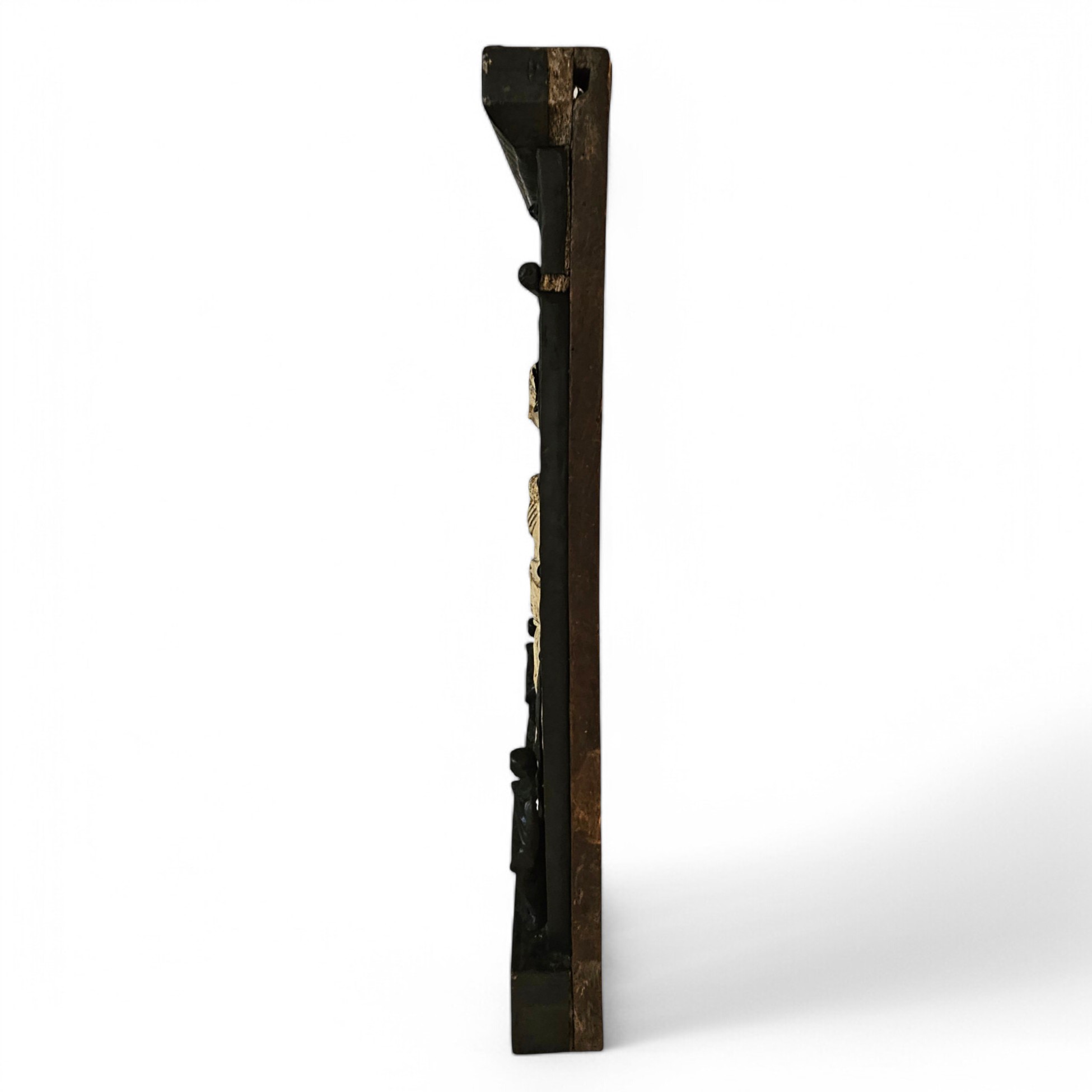 Madonna gotica che allatta in avorio