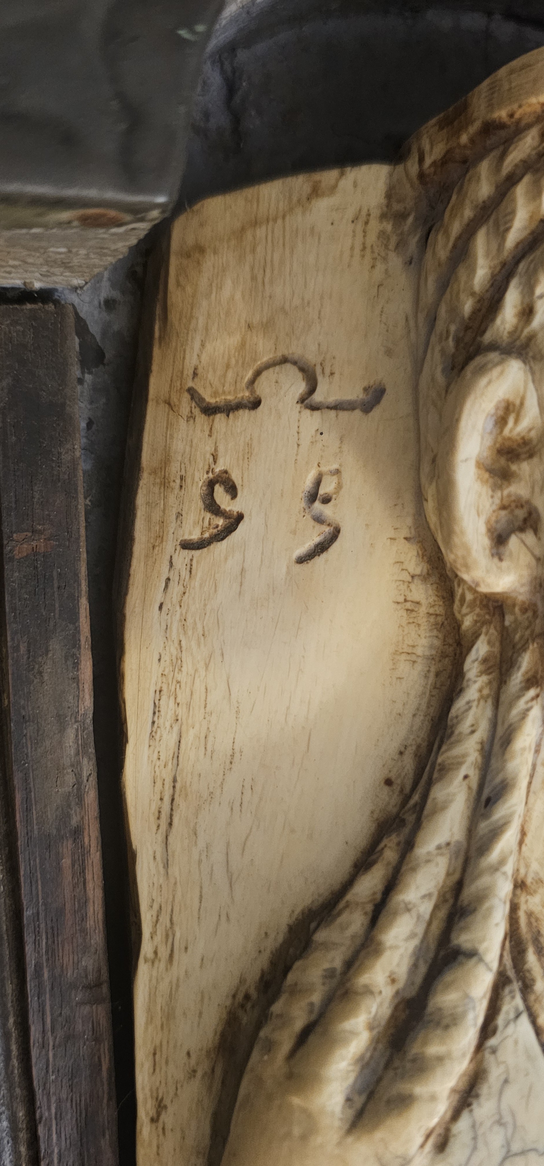 Madonna con Bambino in avorio in stile Romanico Bizantino