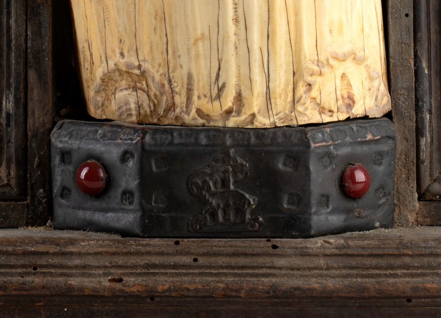 Madonna con Bambino in avorio in stile Romanico Bizantino