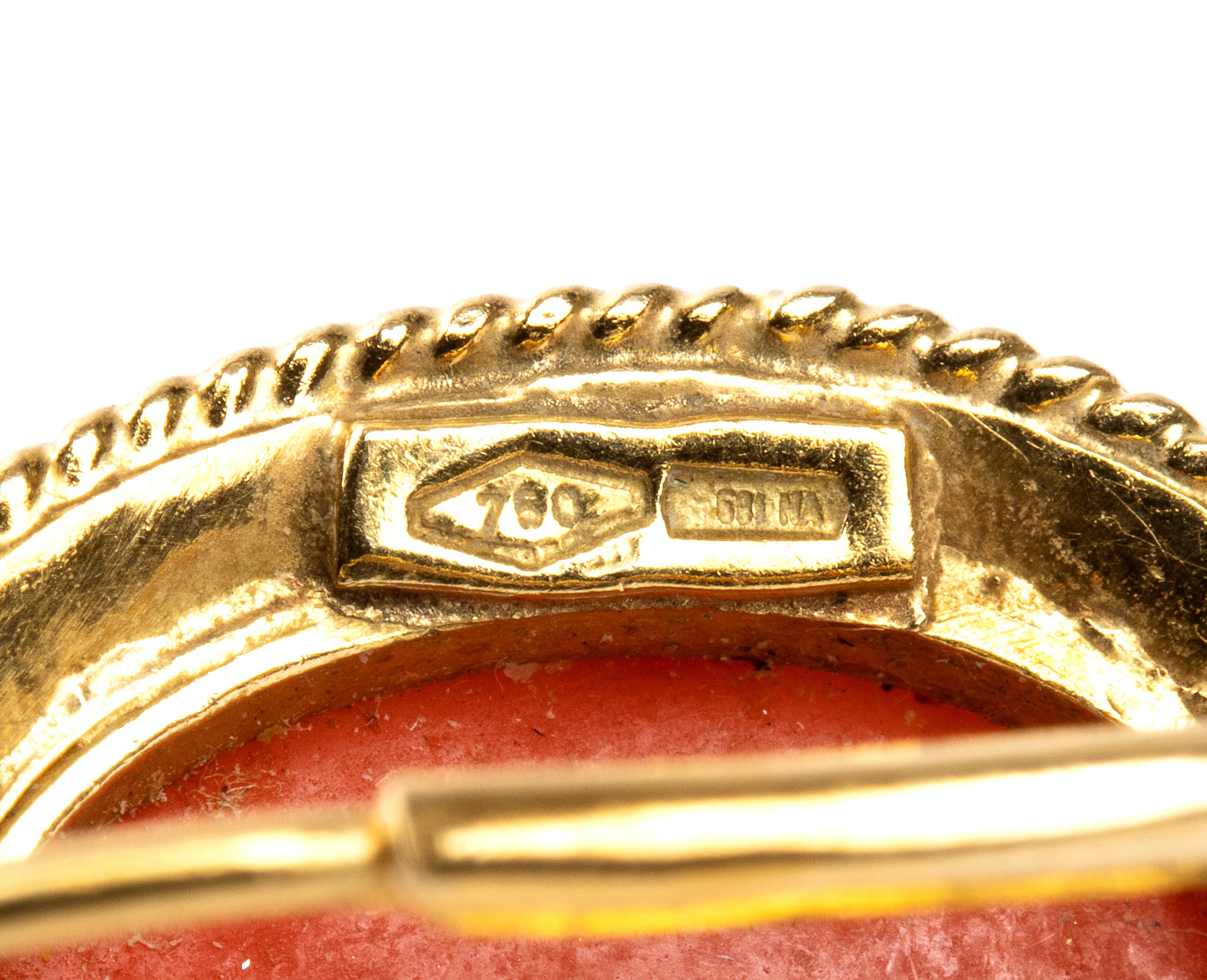 Orecchini, oro giallo 18k e corallo Mediterraneo (Corallum Rubrum)