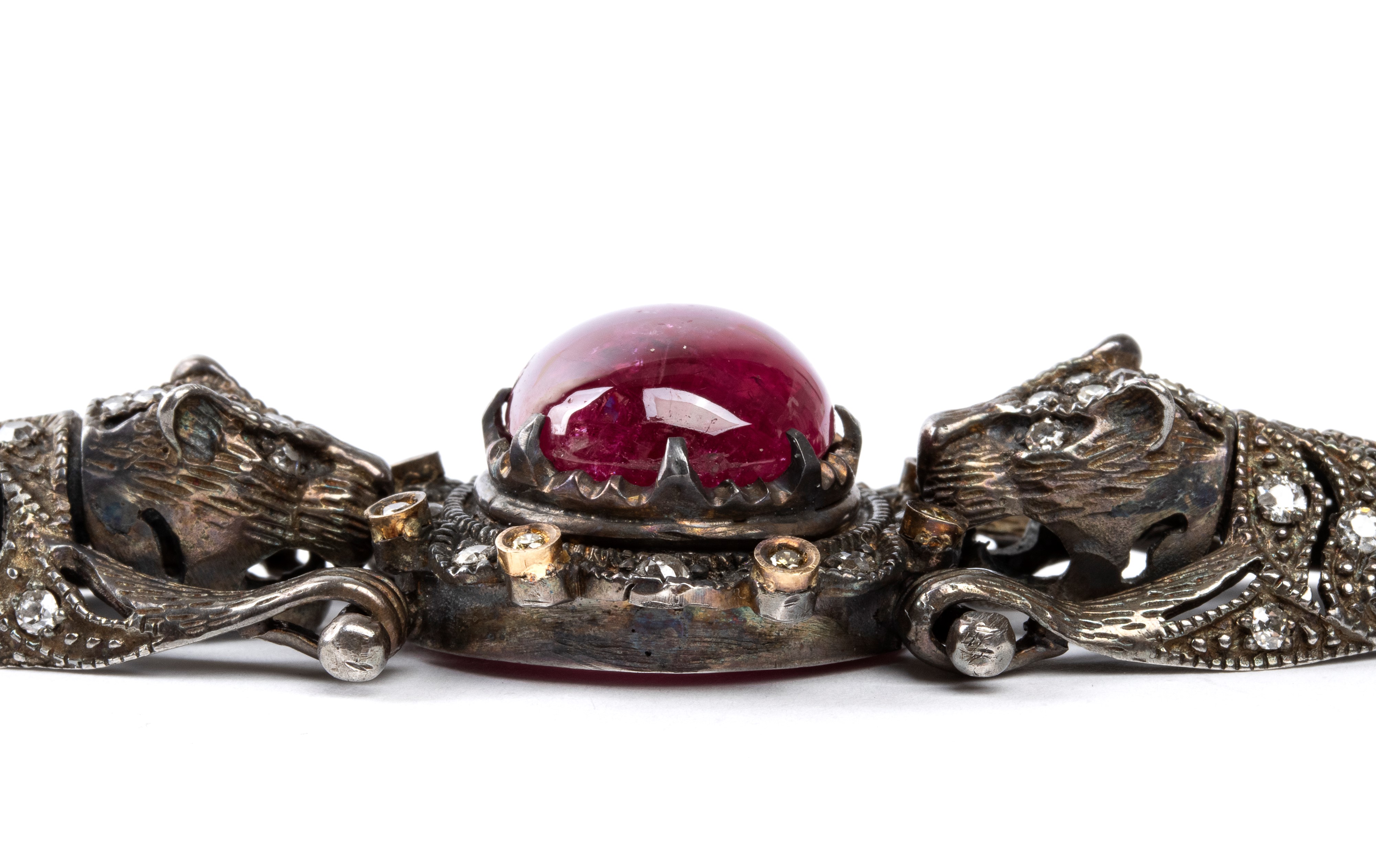 Bracciale in argento con diamanti e rubino