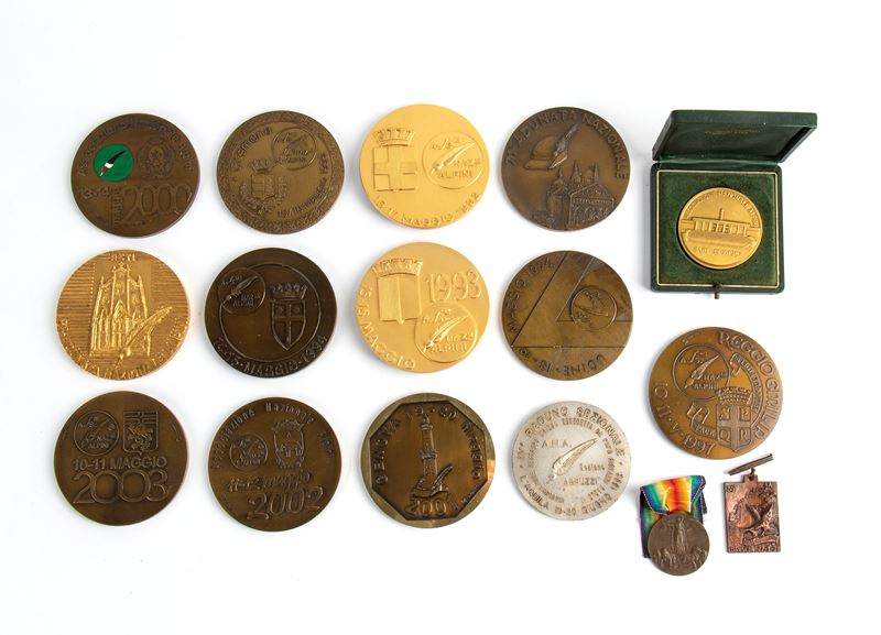 Lotto di Medaglioni Commemorativi Adunate Alpini