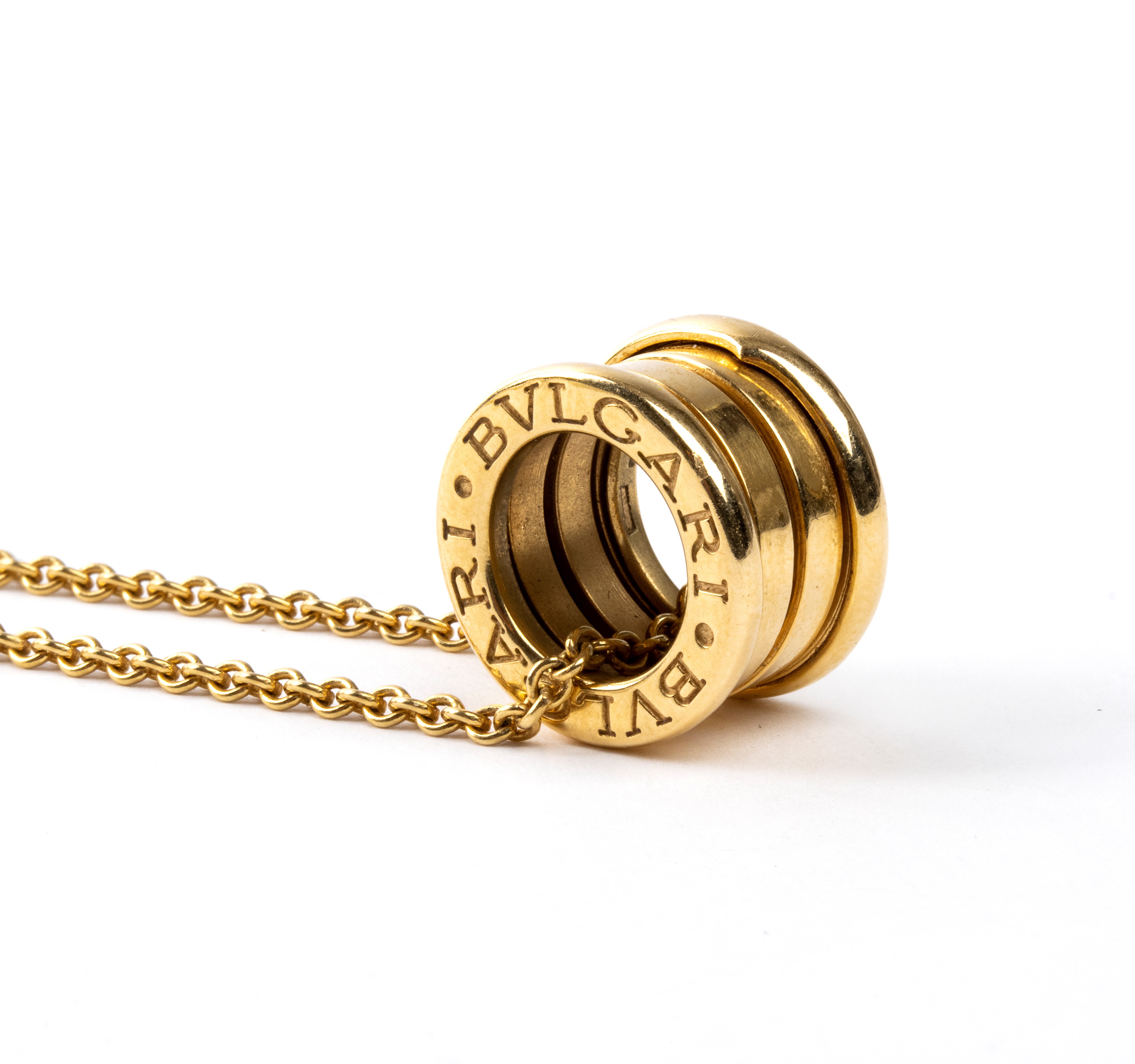 Collezione B.zero1: girocollo e pendente in oro giallo