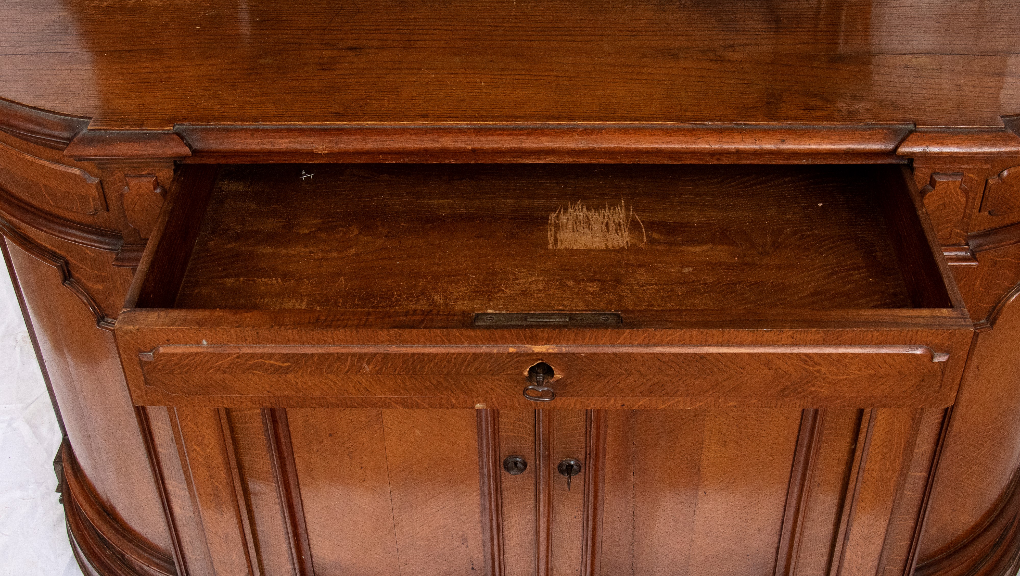 Coppia di credenze francesi, Luigi Filippo