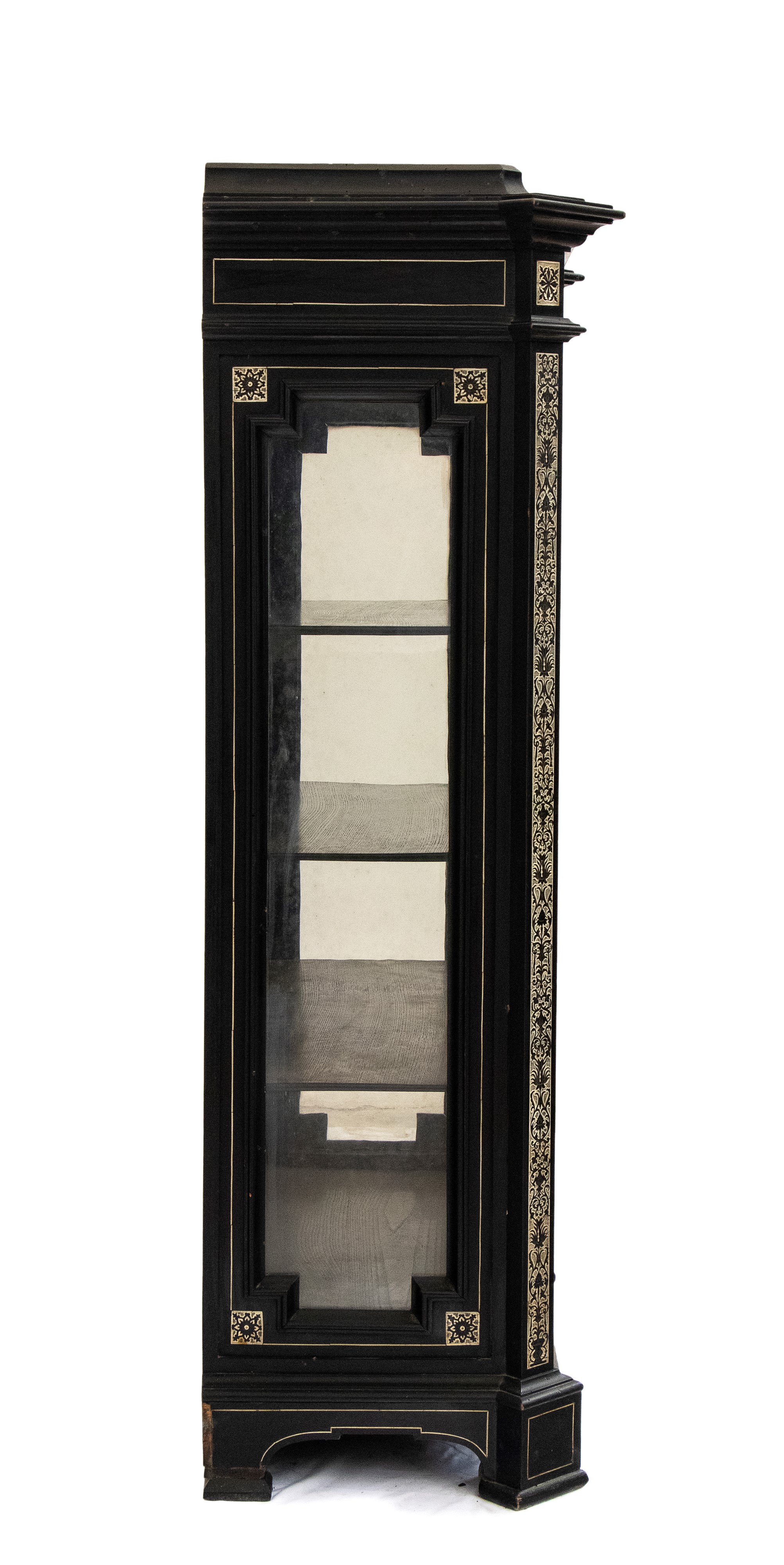 Stipo italiano intarsiato in avorio