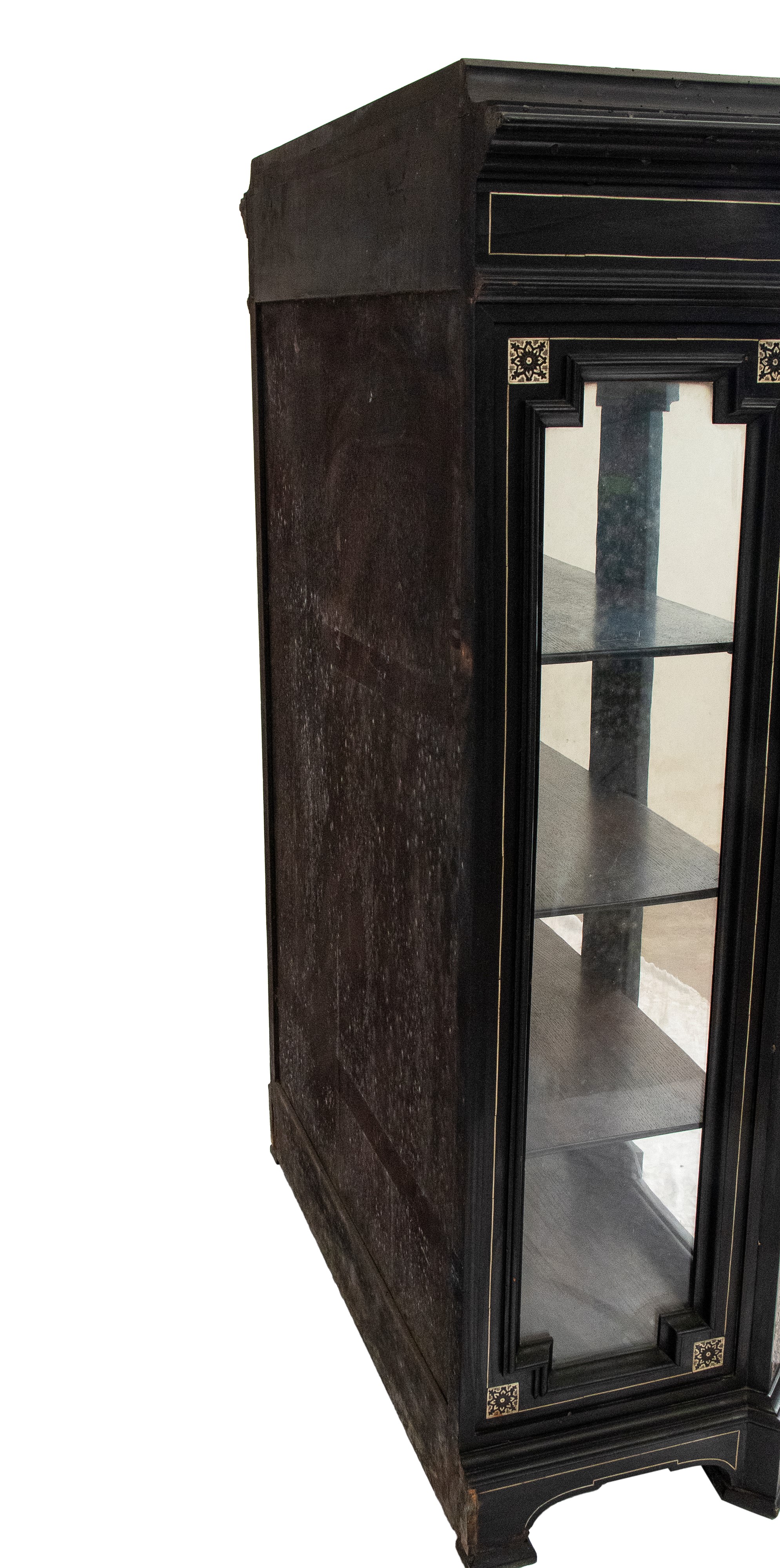 Stipo italiano intarsiato in avorio