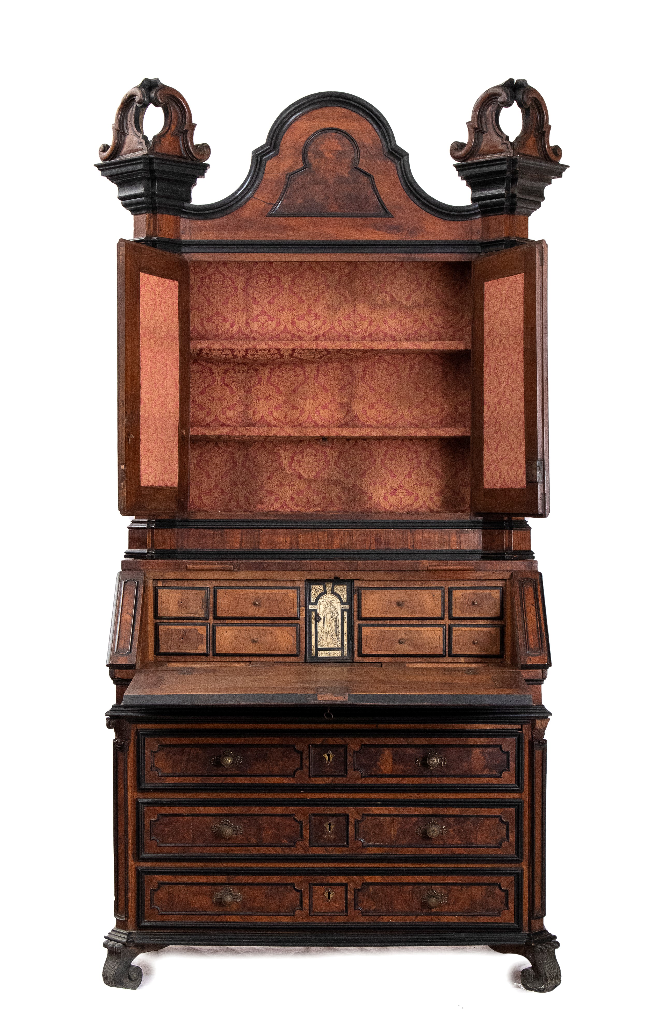 Trumeau italiano in noce con intarsi in avorio