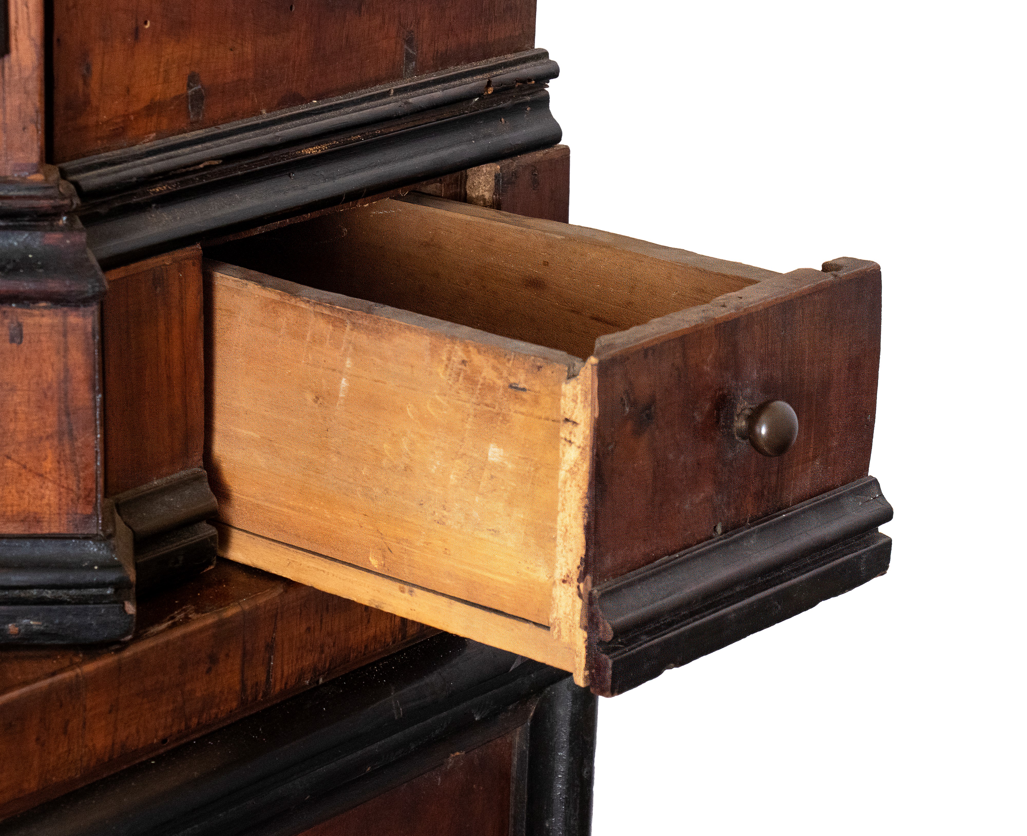 Trumeau italiano in noce con intarsi in avorio