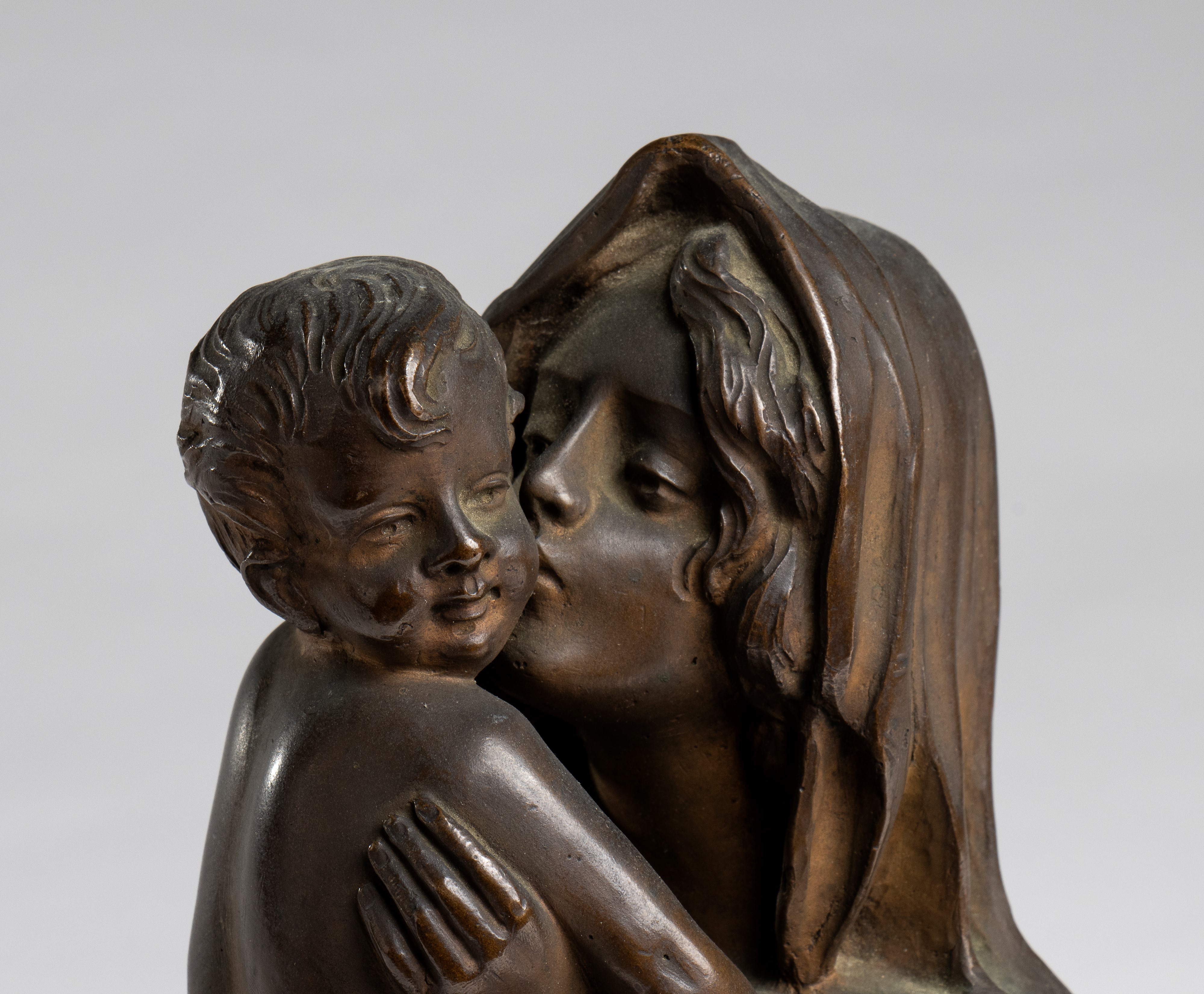 Scultura in Bronzo Raffigurante Madonna e Bambino