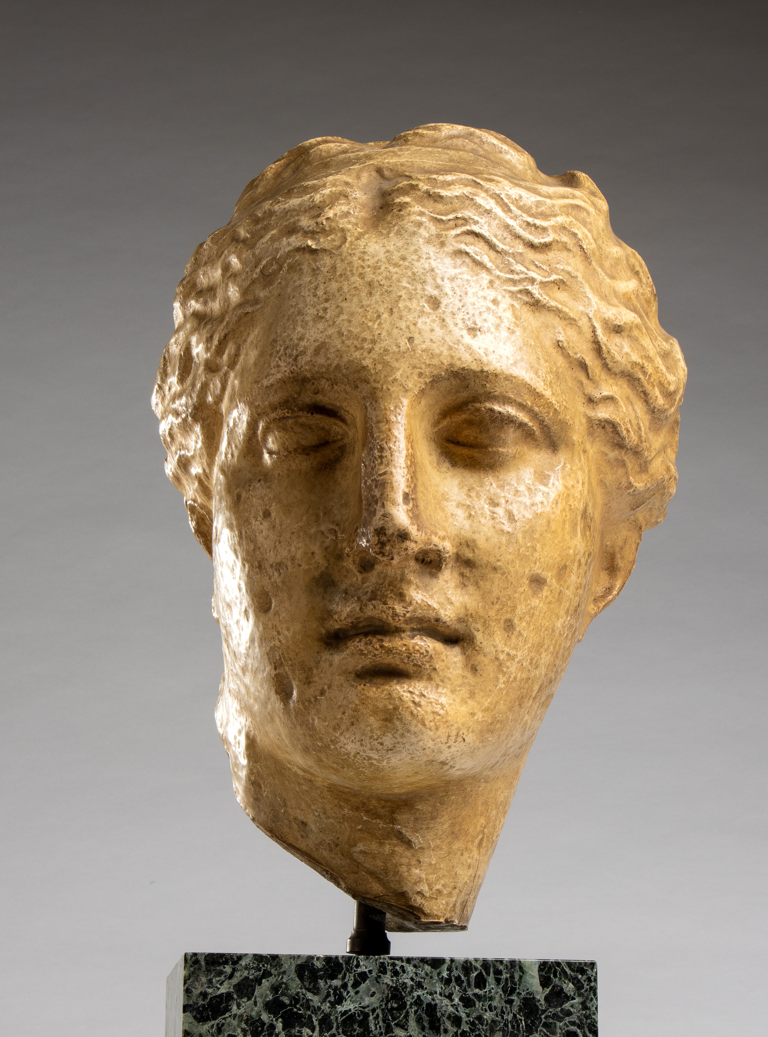 Scultura Italiana Raffigurante Igea