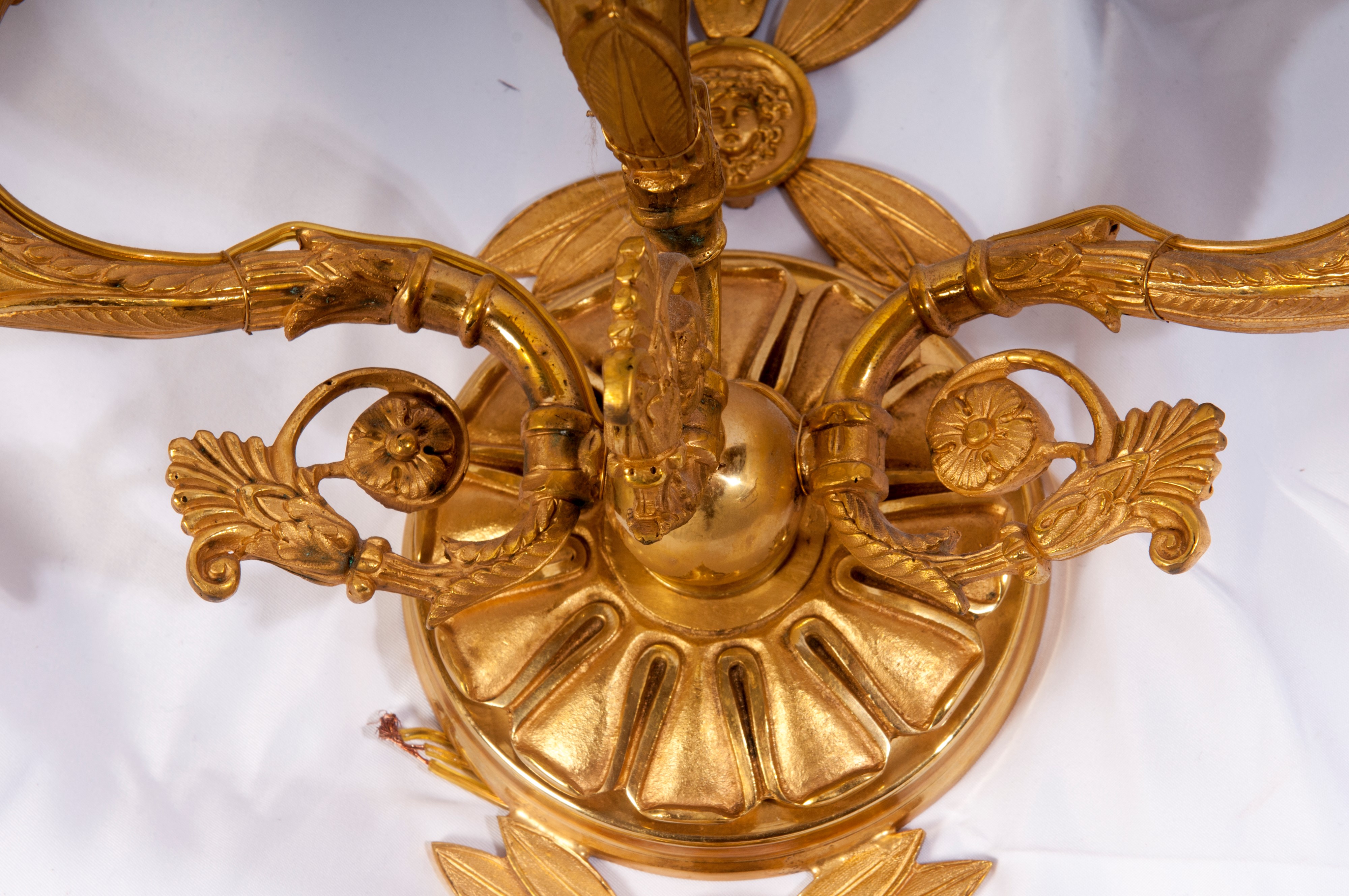 Lotto di otto appliques da muro