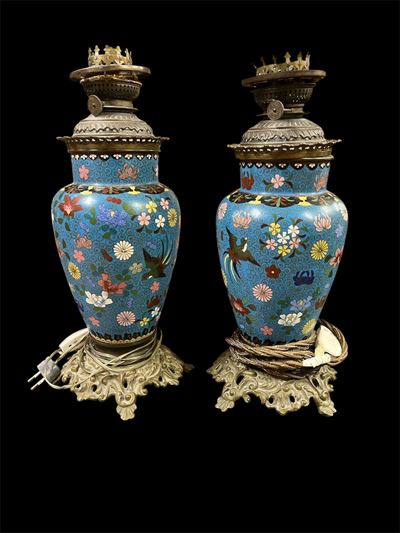 Coppia di Lampade Francesi in Smalto Cloisonné