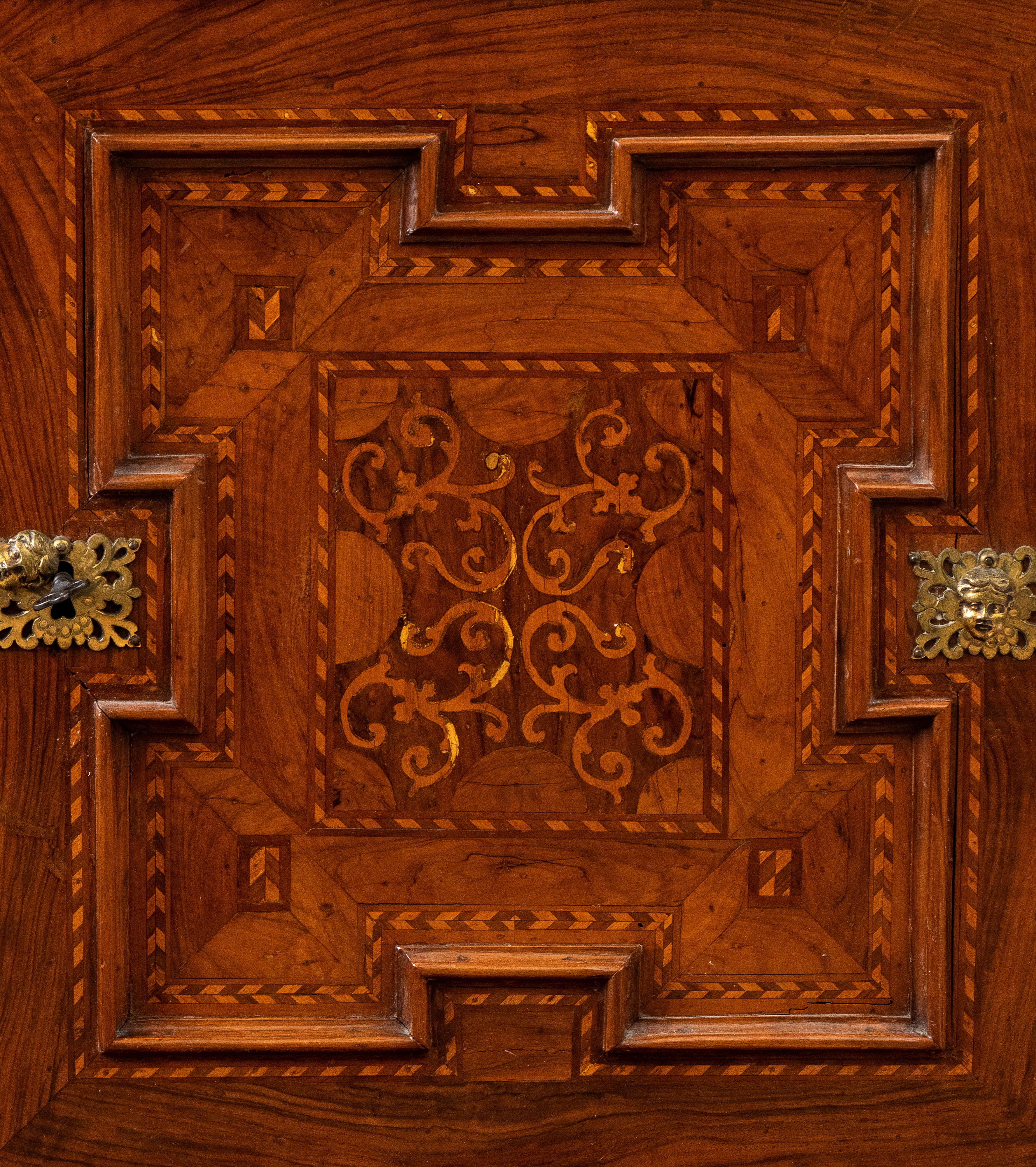 Inginocchiatoio italiano intarsiato