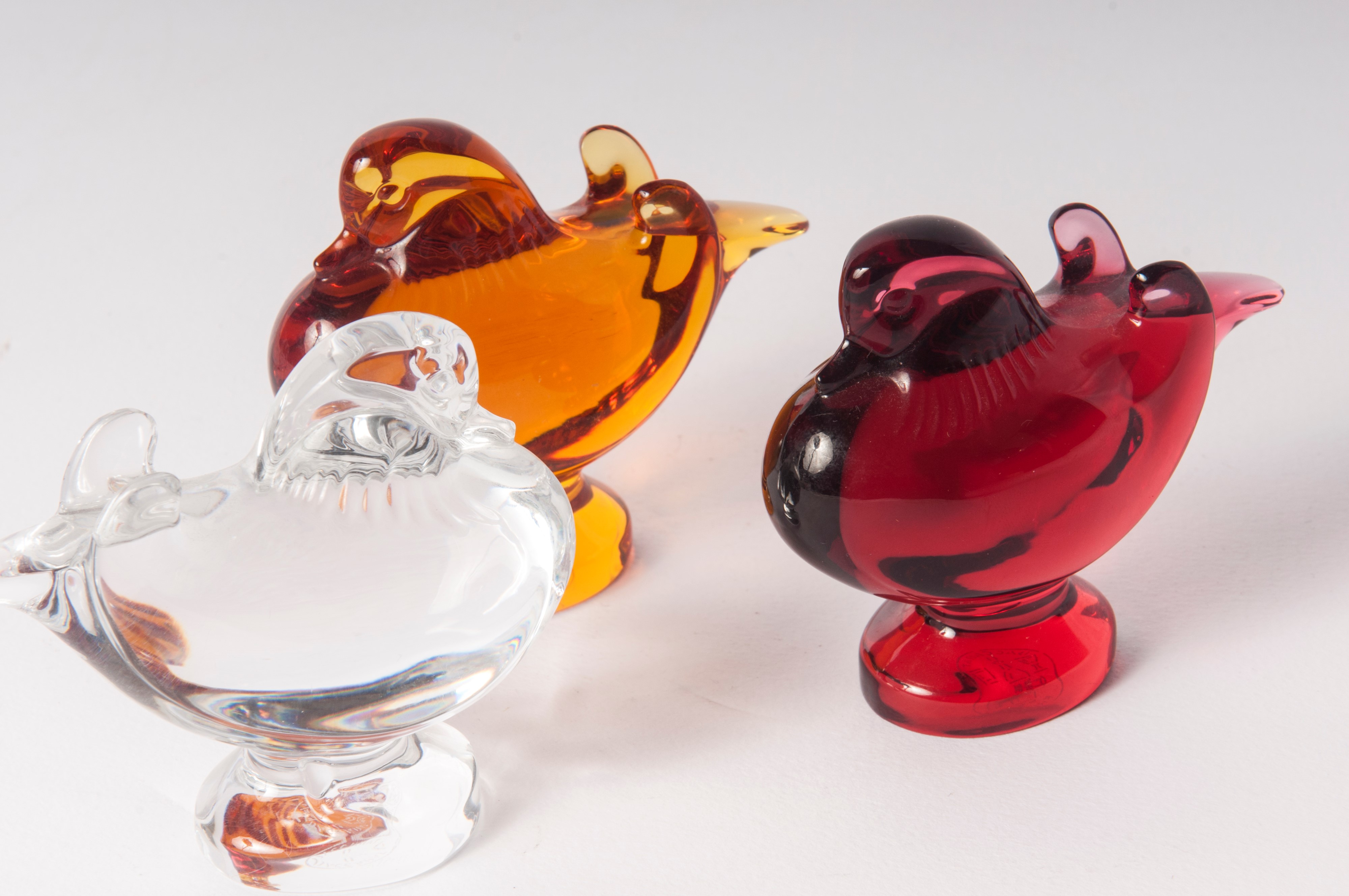 Lotto di Tre Piccioni in Cristallo Colorato Baccarat