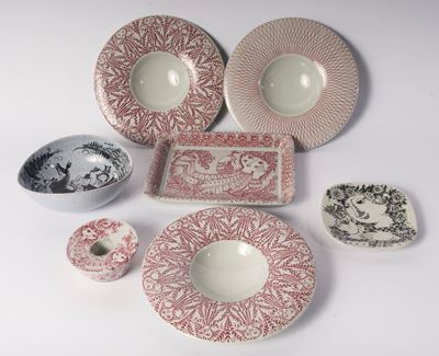 Lotto di Sette Pezzi in Ceramica