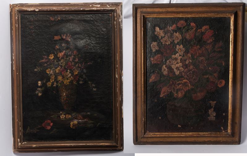 Lotto di Due Vasi con Fiori
