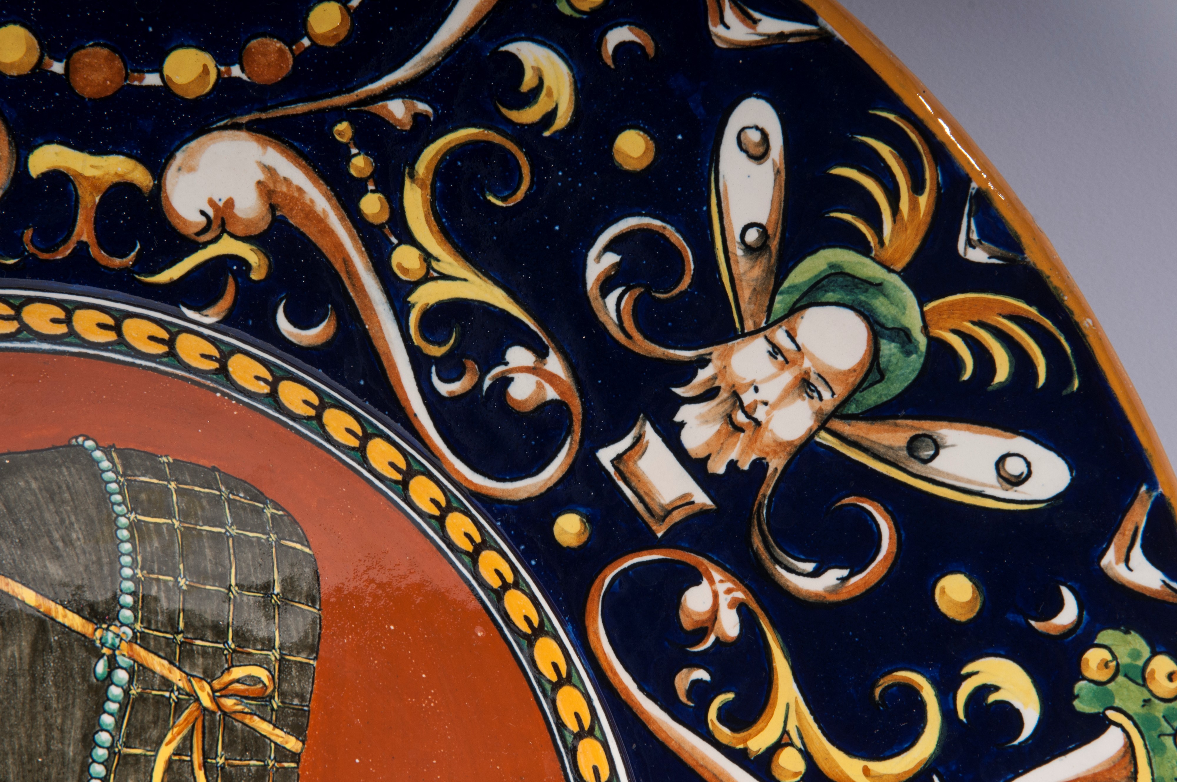 Profilo di Dama, Piatto in Ceramica