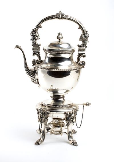 Samovar italiano in argento, argento 800/1000 (punzone “800”), XX secolo