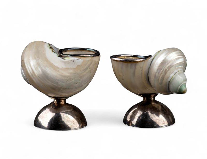 Coppia di conchiglie, montate in argento 925/1000 (inizio XX secolo)
