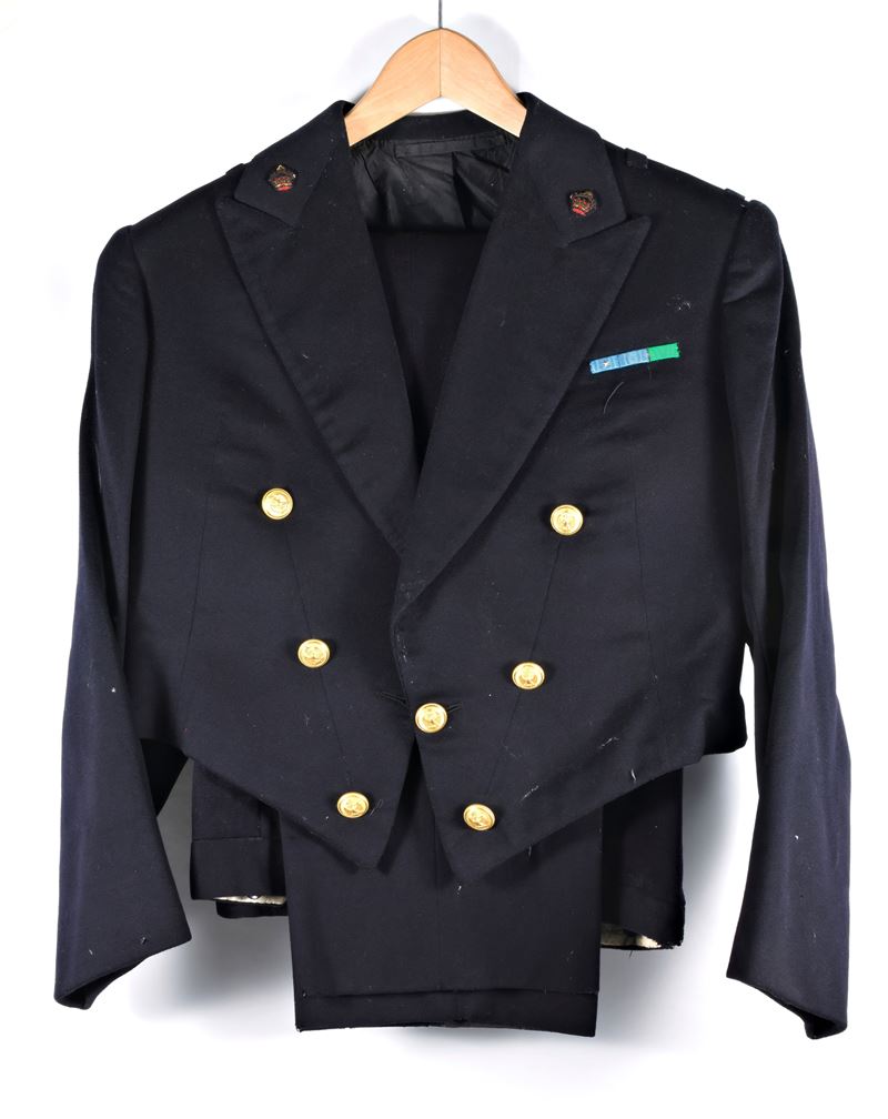 Lotto di Due Dinner Jacket e un Pantalone da Funzionario Dell'amministrazione Coloniale