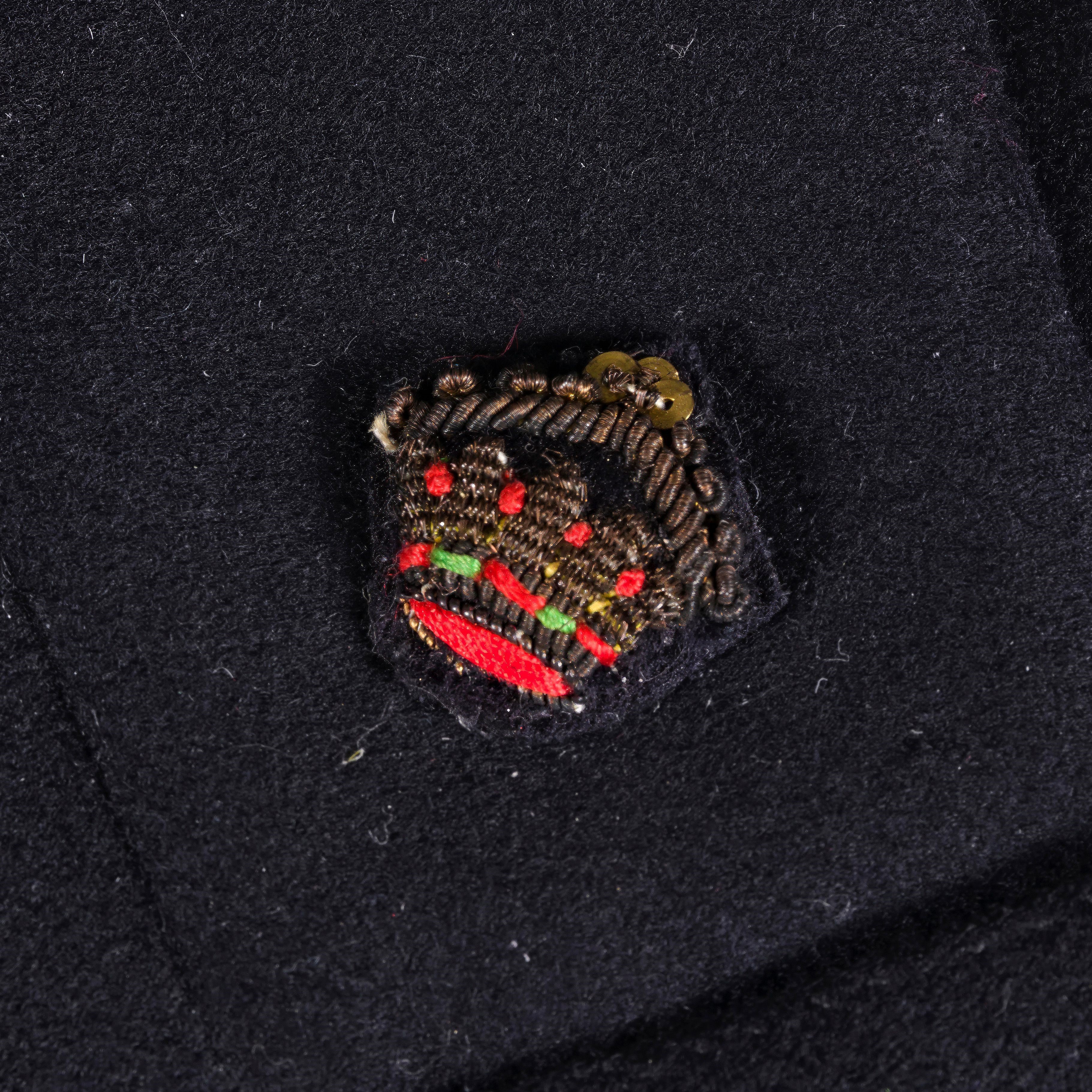 Lotto di Due Dinner Jacket e un Pantalone da Funzionario Dell'amministrazione Coloniale