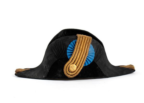 Royal house official hat