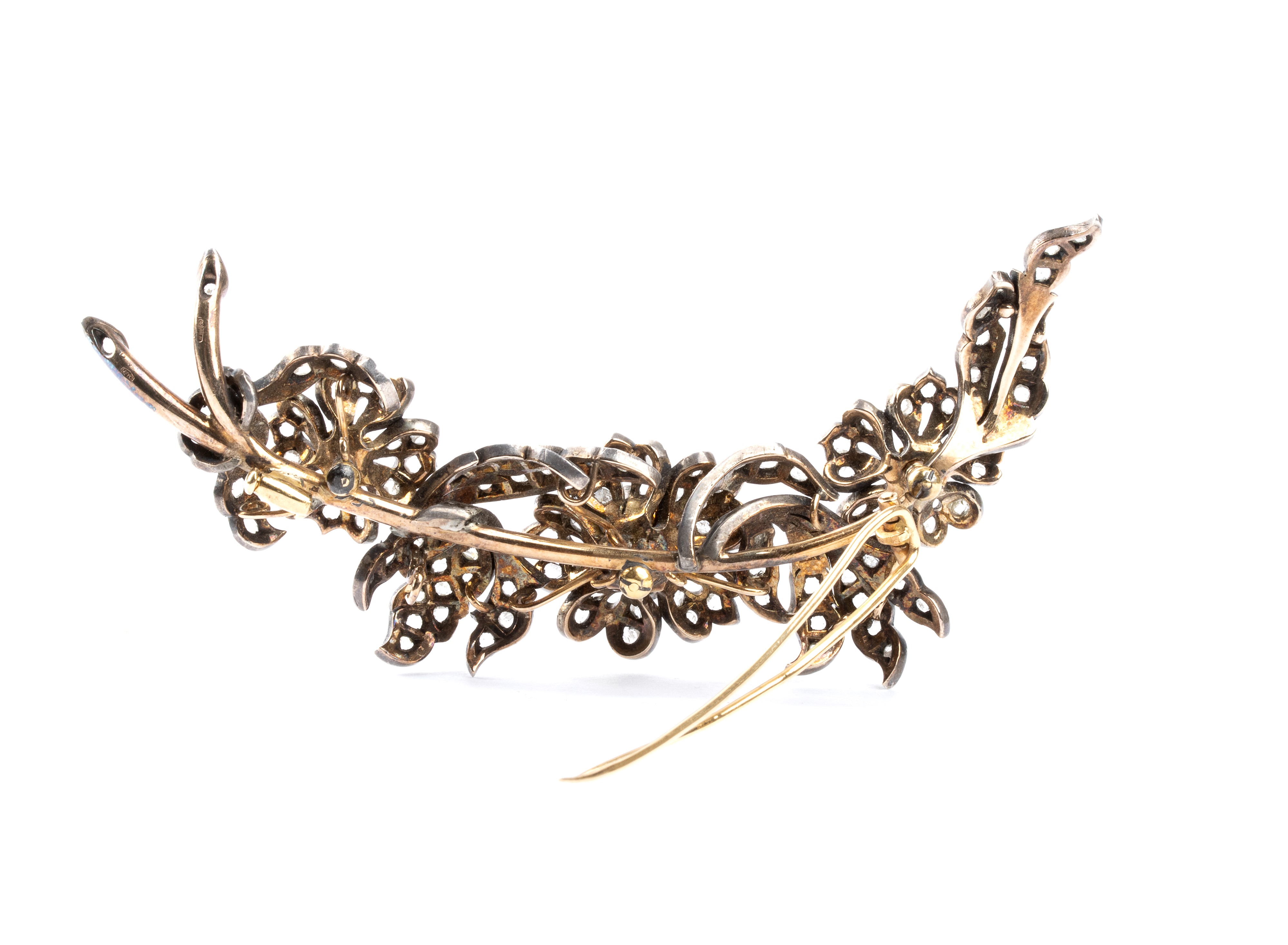 Spilla in oro giallo 18k e argento con diamanti, fine XIX secolo