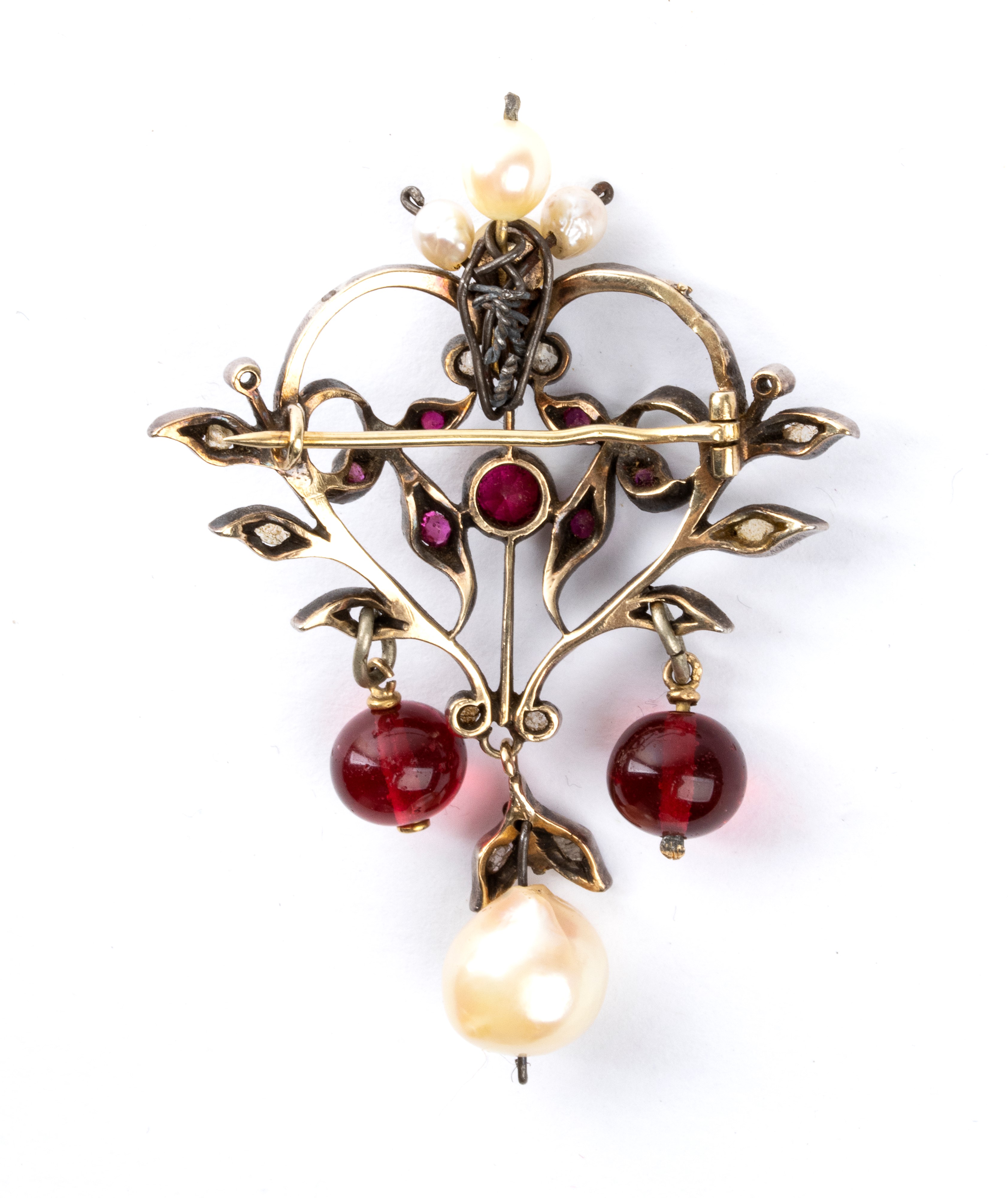 Spilla, oro giallo e argento, fine XIX secolo