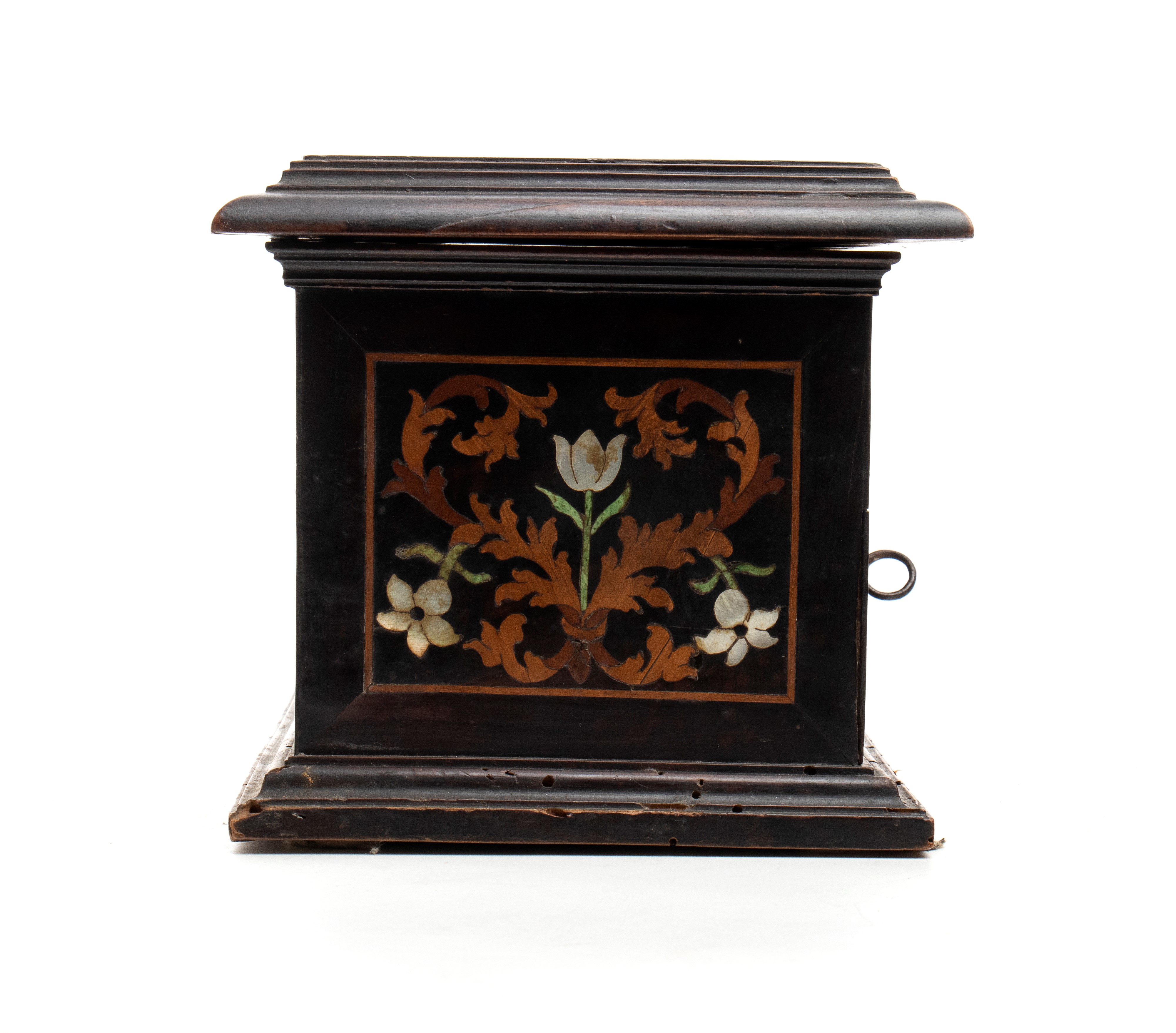 Cofanetto italiano in legno e madreperla