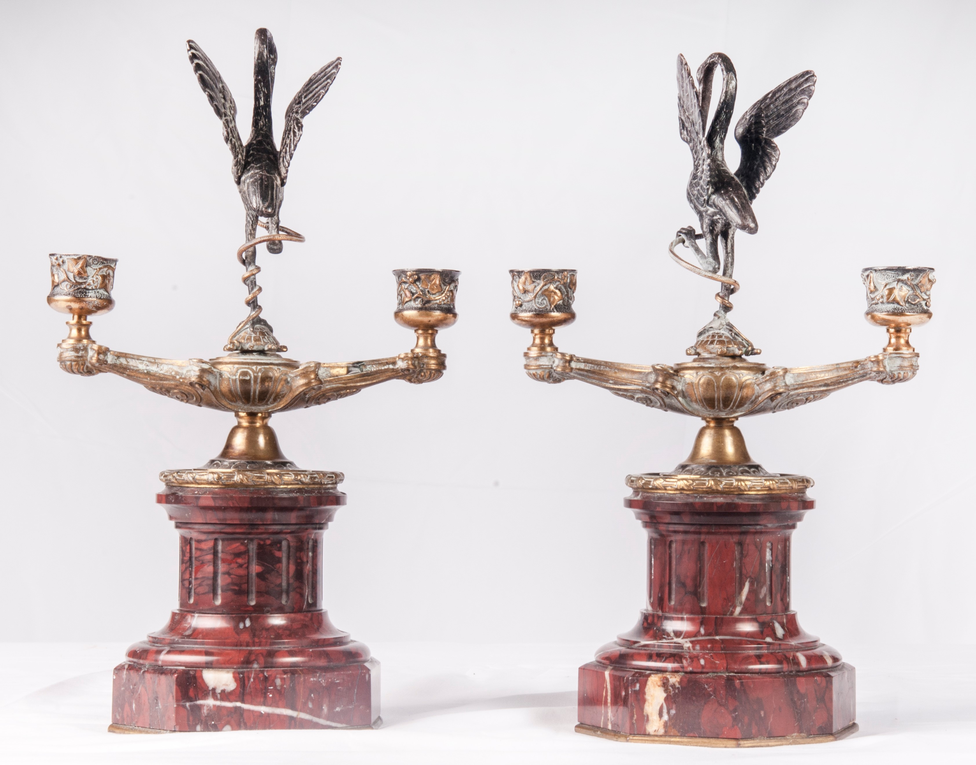 Coppia di candelieri a due luci