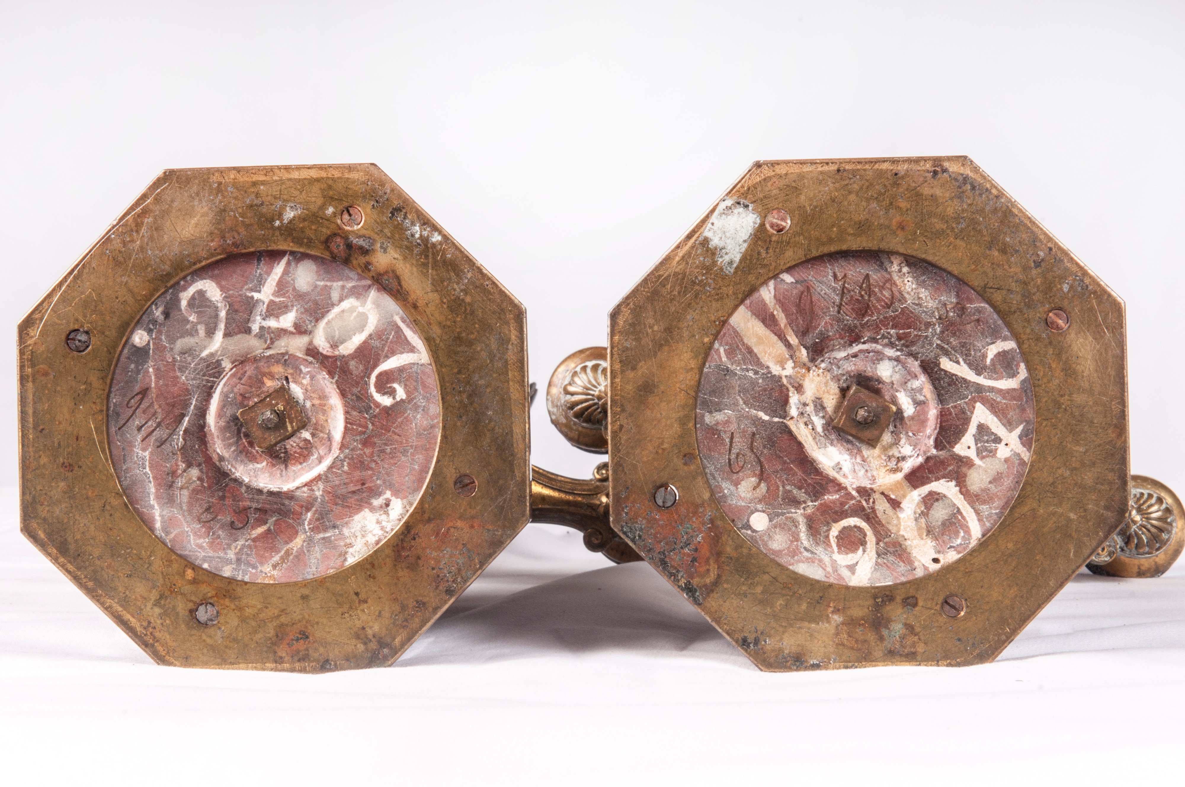 Coppia di candelieri a due luci