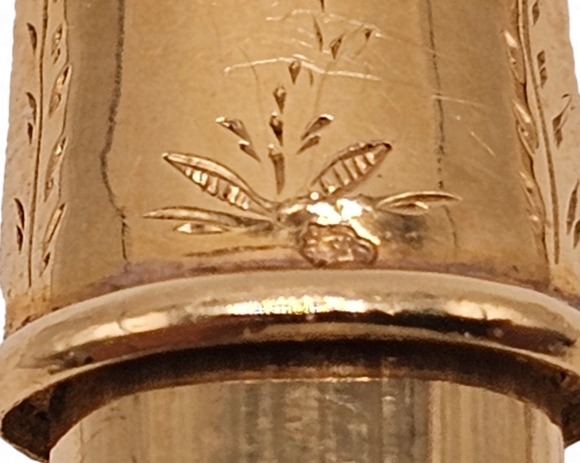 Necessaire francese in oro con custodia in avorio