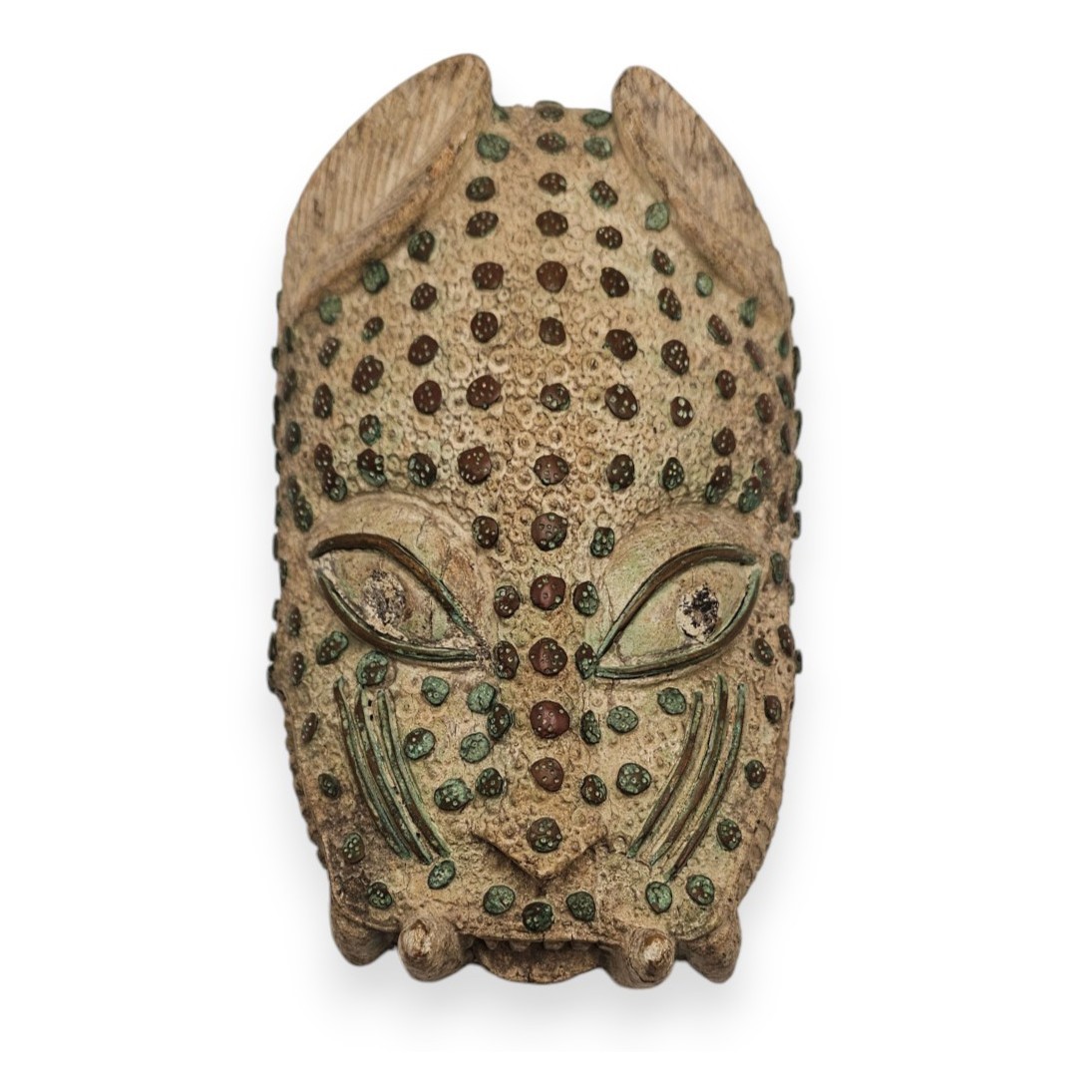 Una superba maschera di leopardo in avorio del Benin