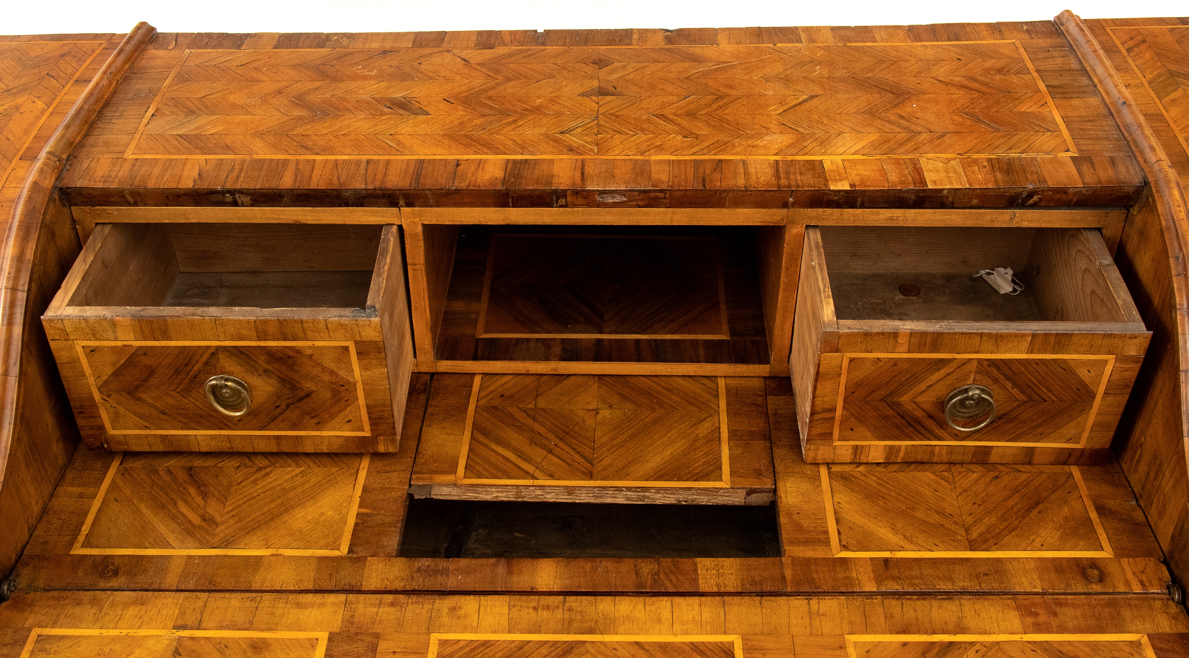 Ribalta italiana in noce, Luigi XV