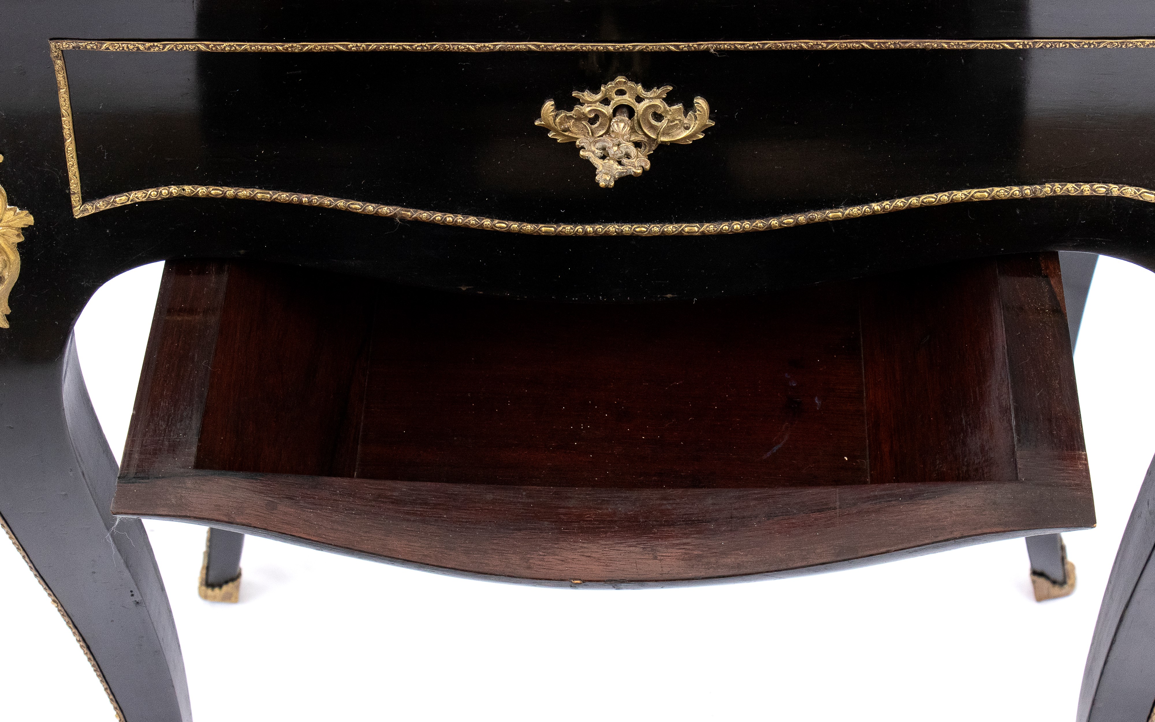 Charles-guillaume Diehl - Tavolino da toletta francese in legno ebanizzato con applicazioni in br...