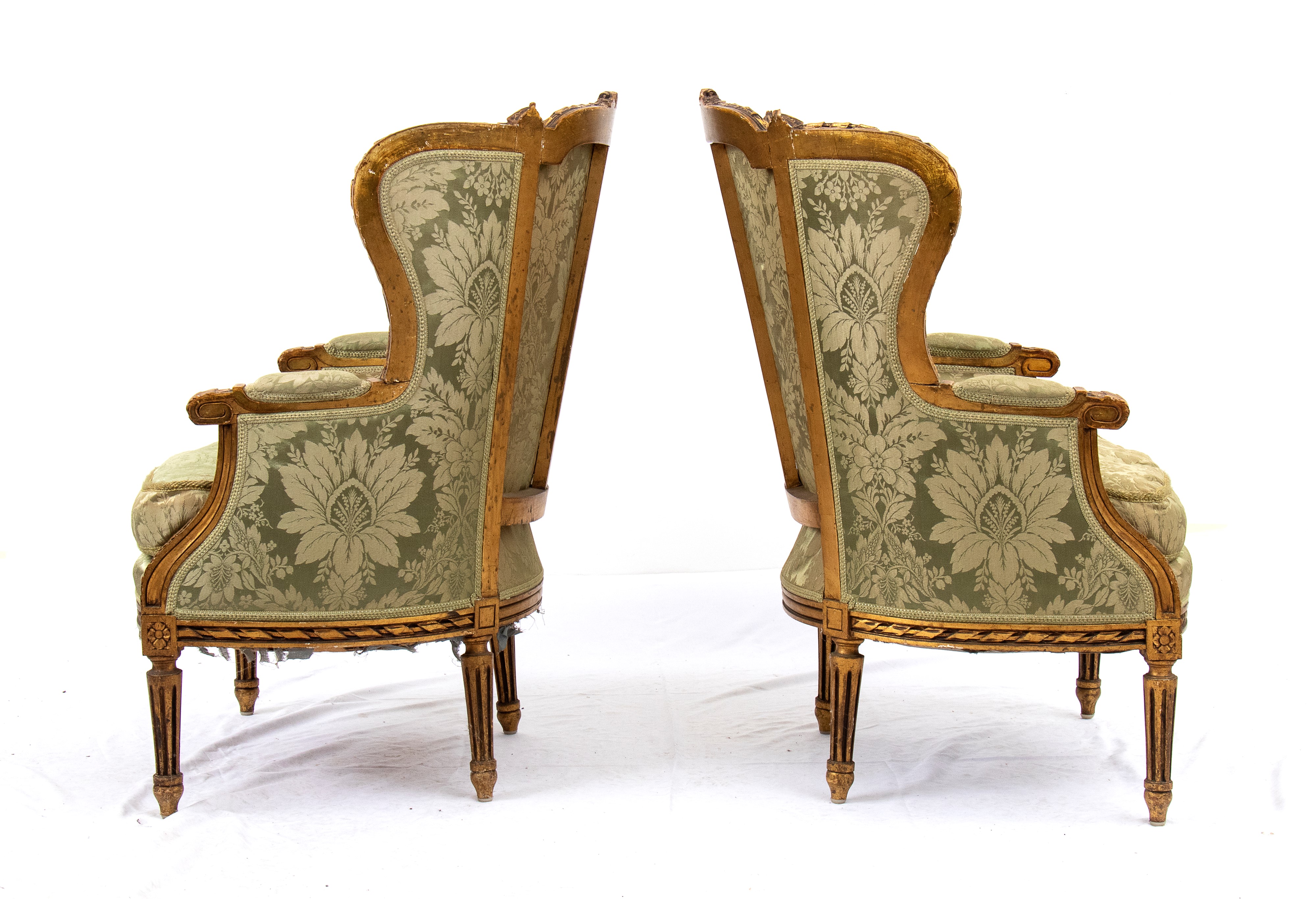 Coppia di Poltrone Bergère Francesi in Stile Luigi XVI