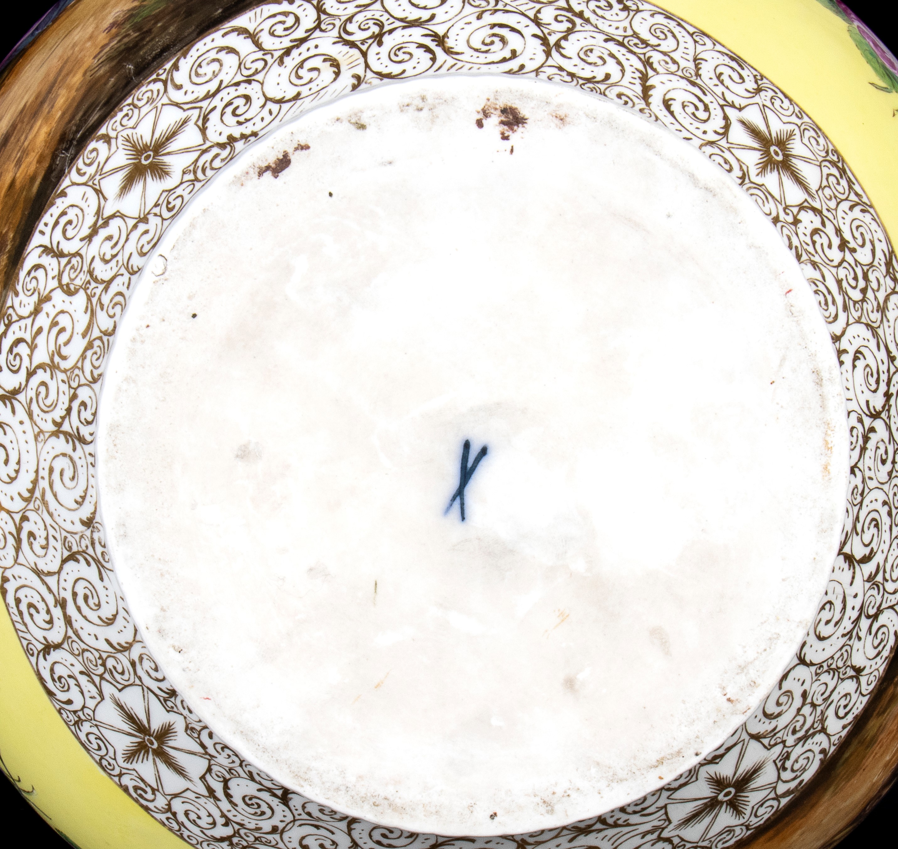 Coppia di vasi con coperchio in porcellana