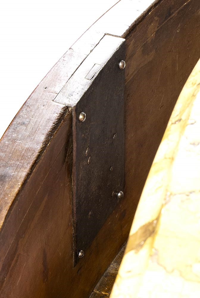 Cassettone italiano intarsiato