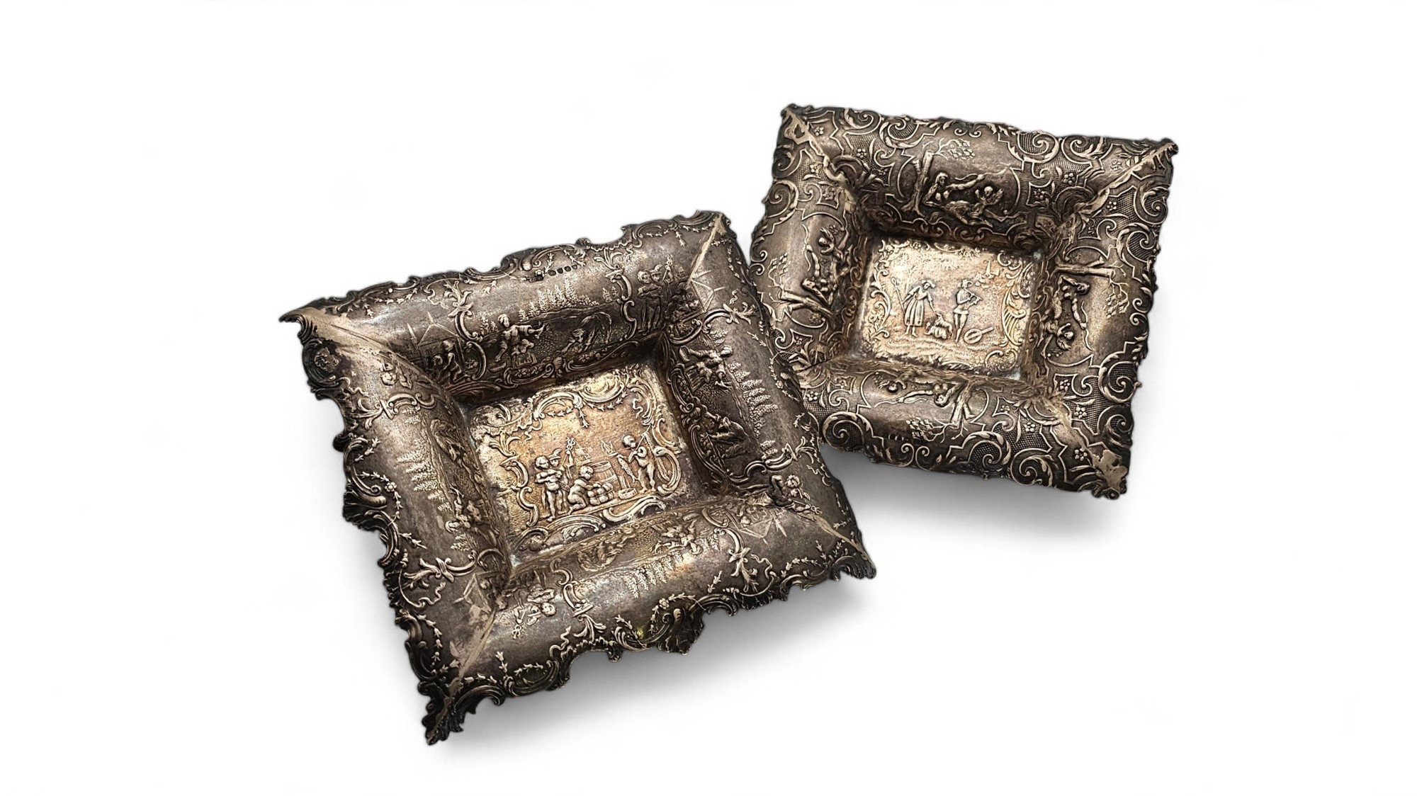 Coppia di posacenere vittoriani inglesi in argento