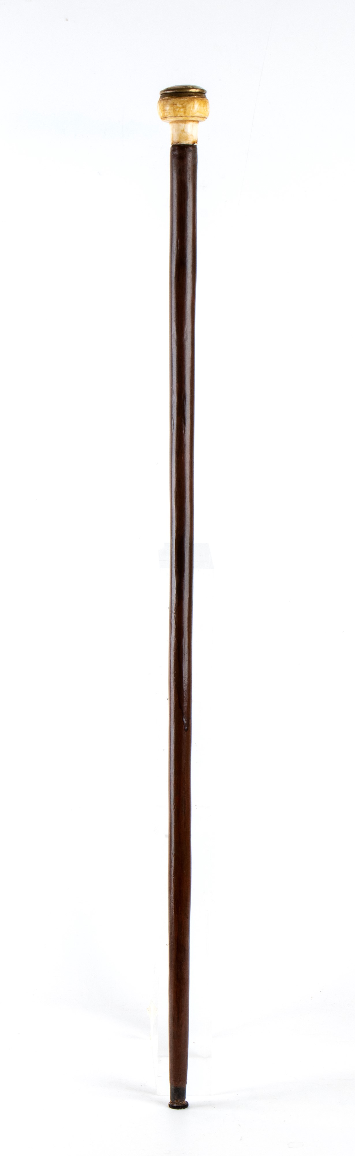 Antico bastone da passeggio con impugnatura in avorio