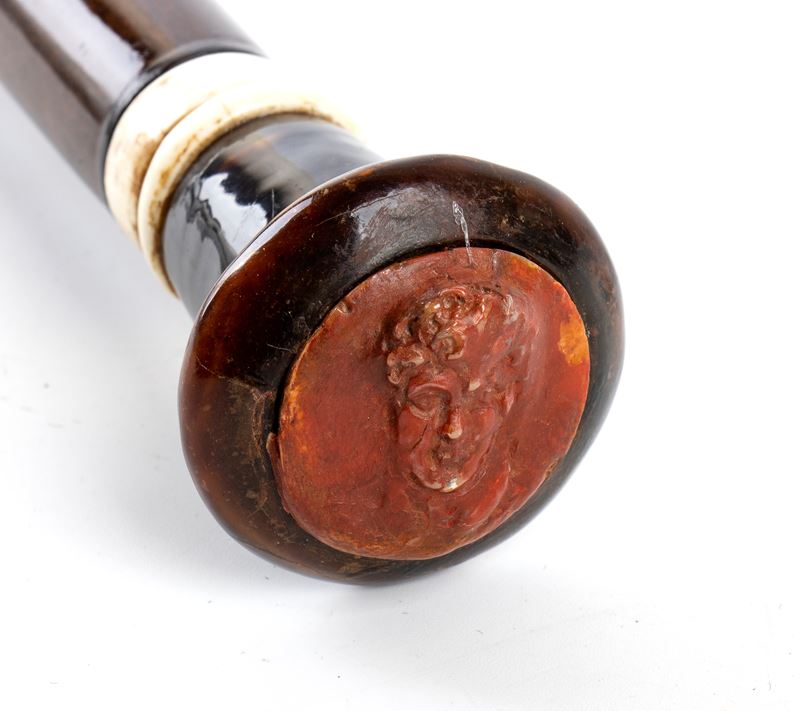 Bastone da passeggio con inserti in avorio