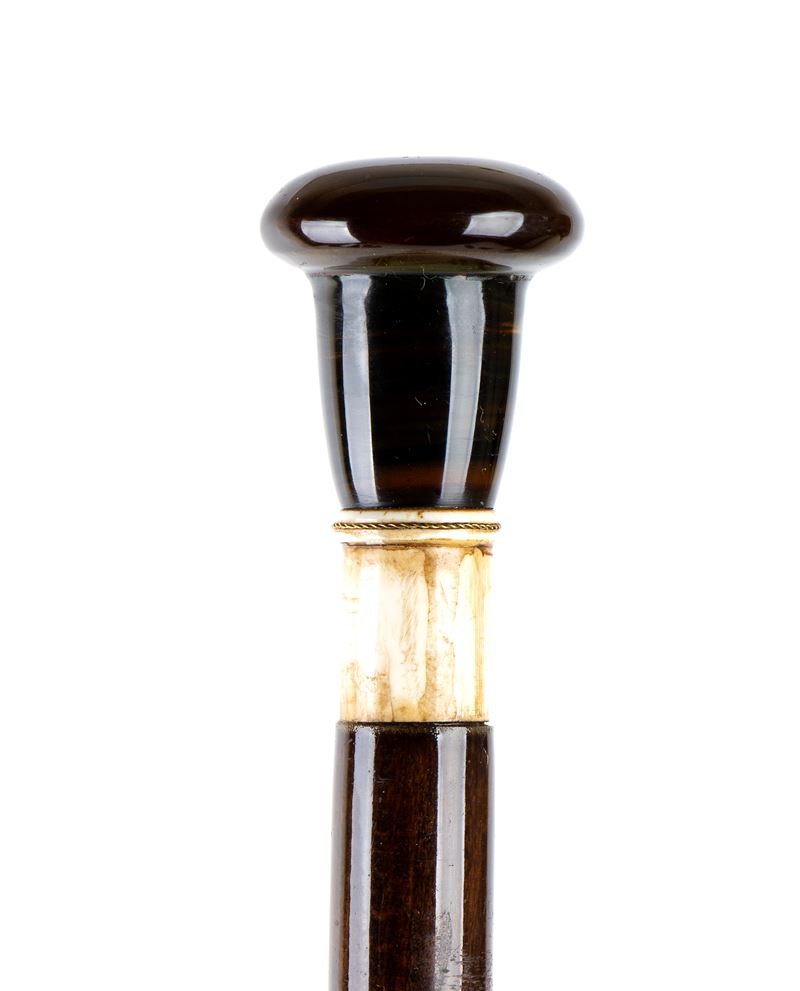 Bastone da passeggio con inserti in avorio di elefante