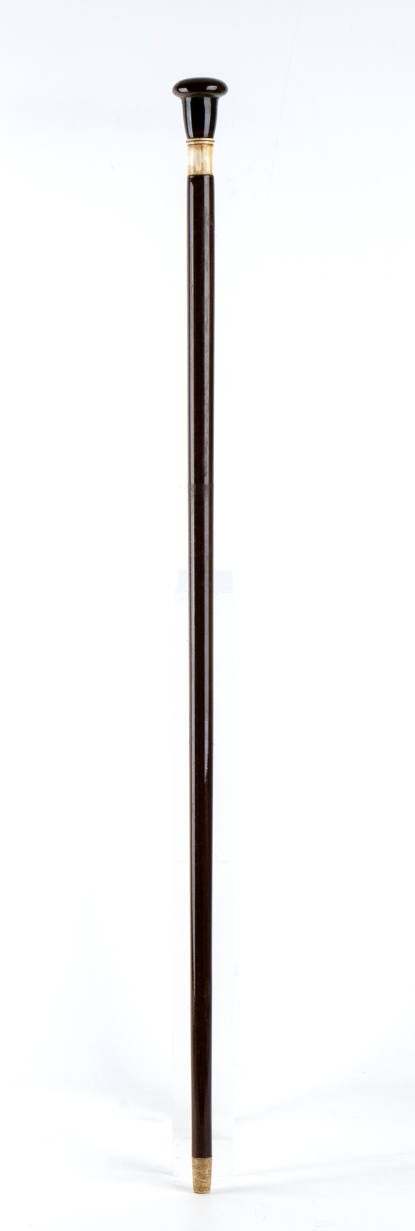 Bastone da passeggio con inserti in avorio di elefante