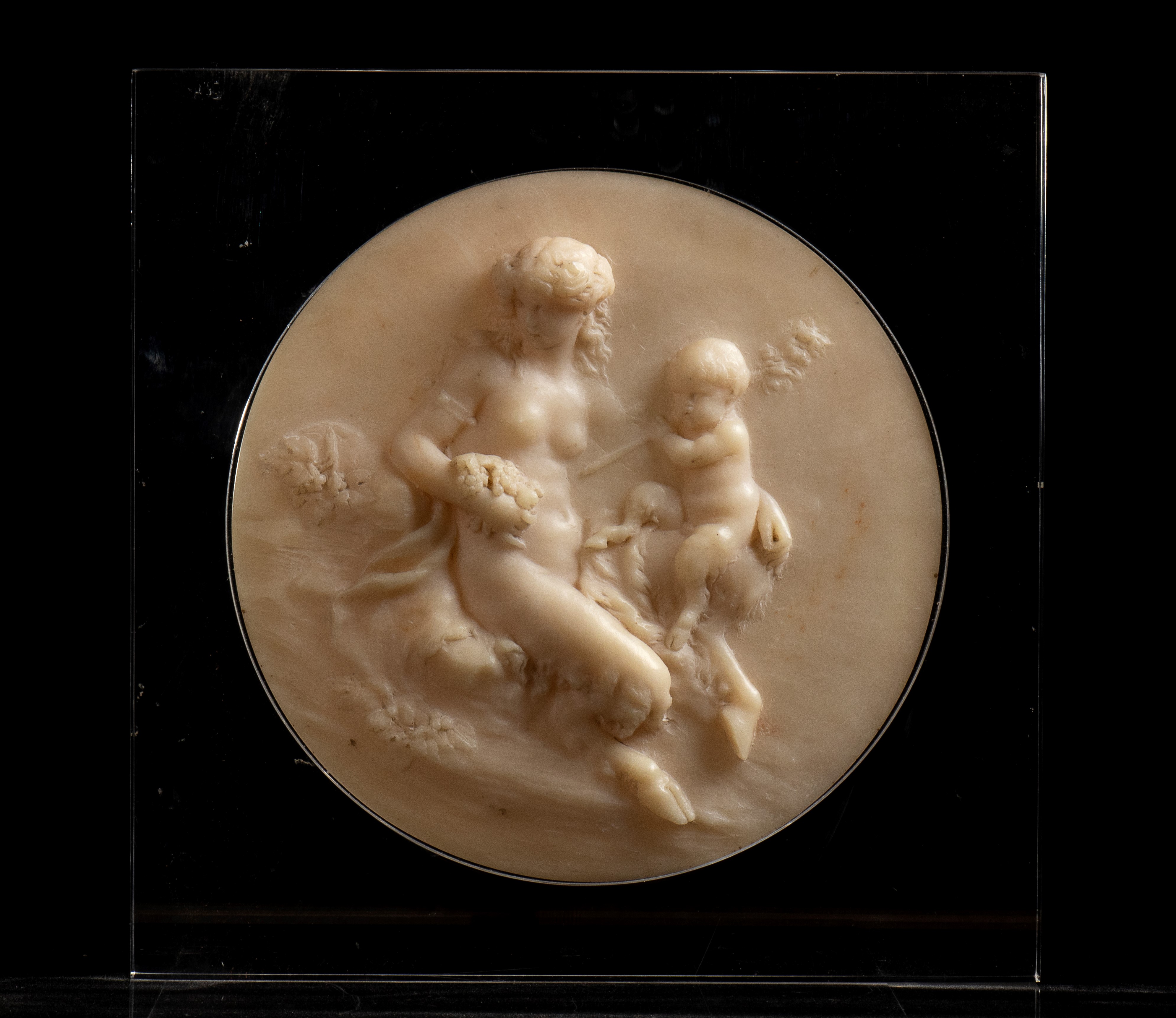 Coppia di tondi italiani in alabastro, Luigi XVI