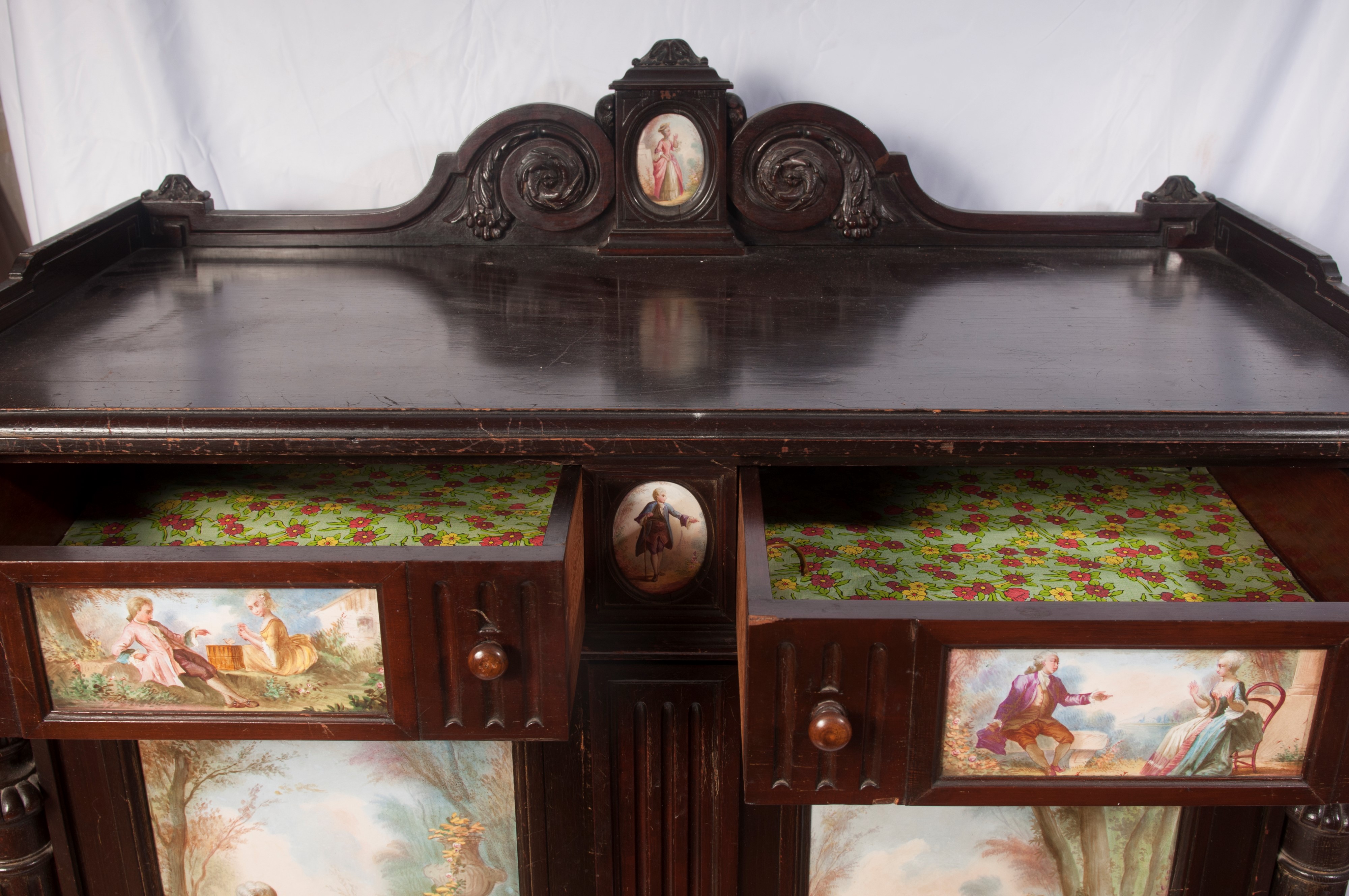 Credenza in Legno Ebanizzato