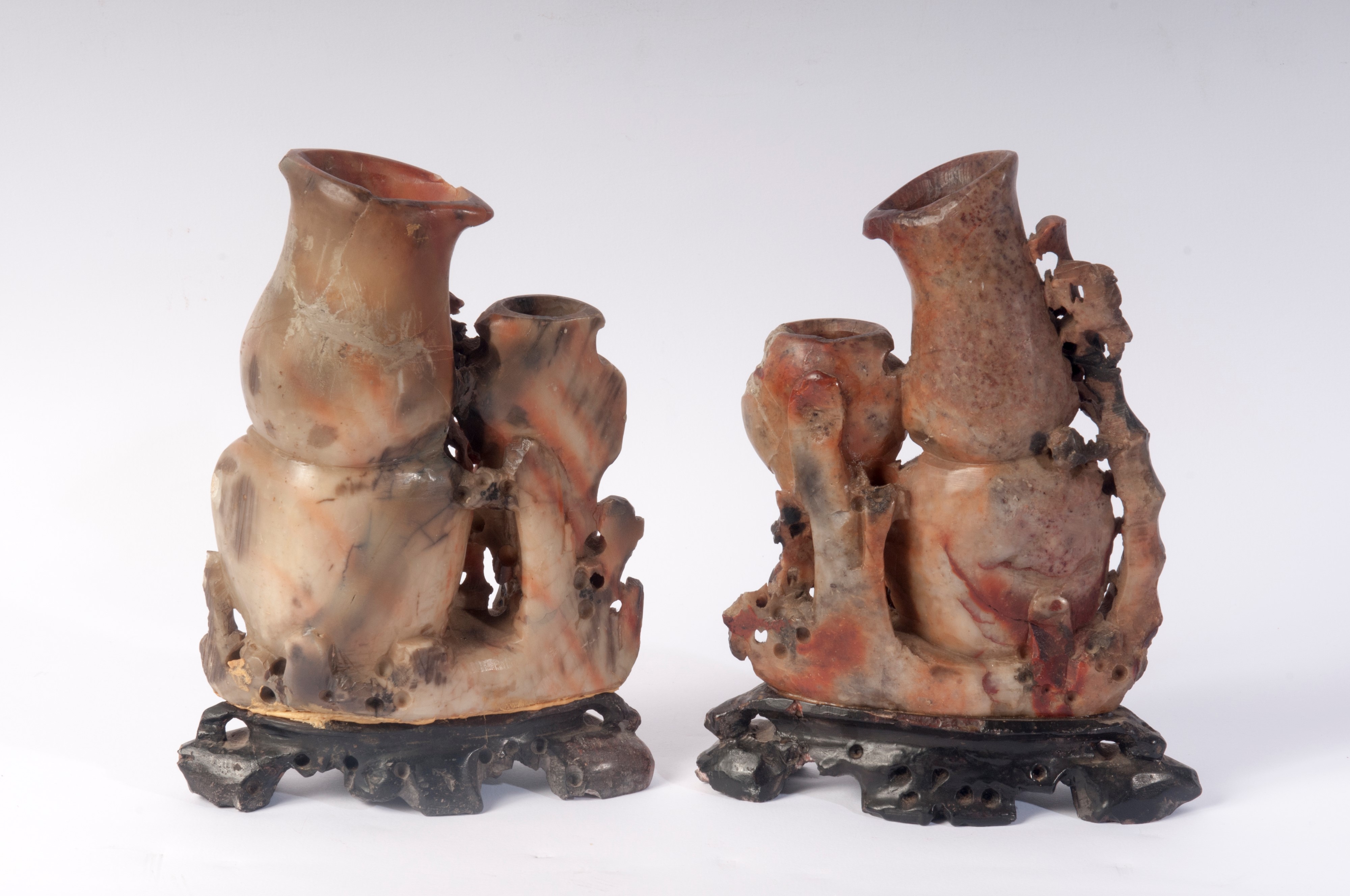 Coppia di potiches in pietra saponaria