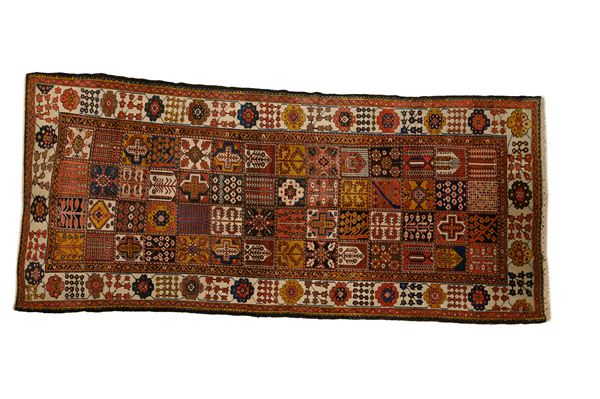 Baktiari carpet