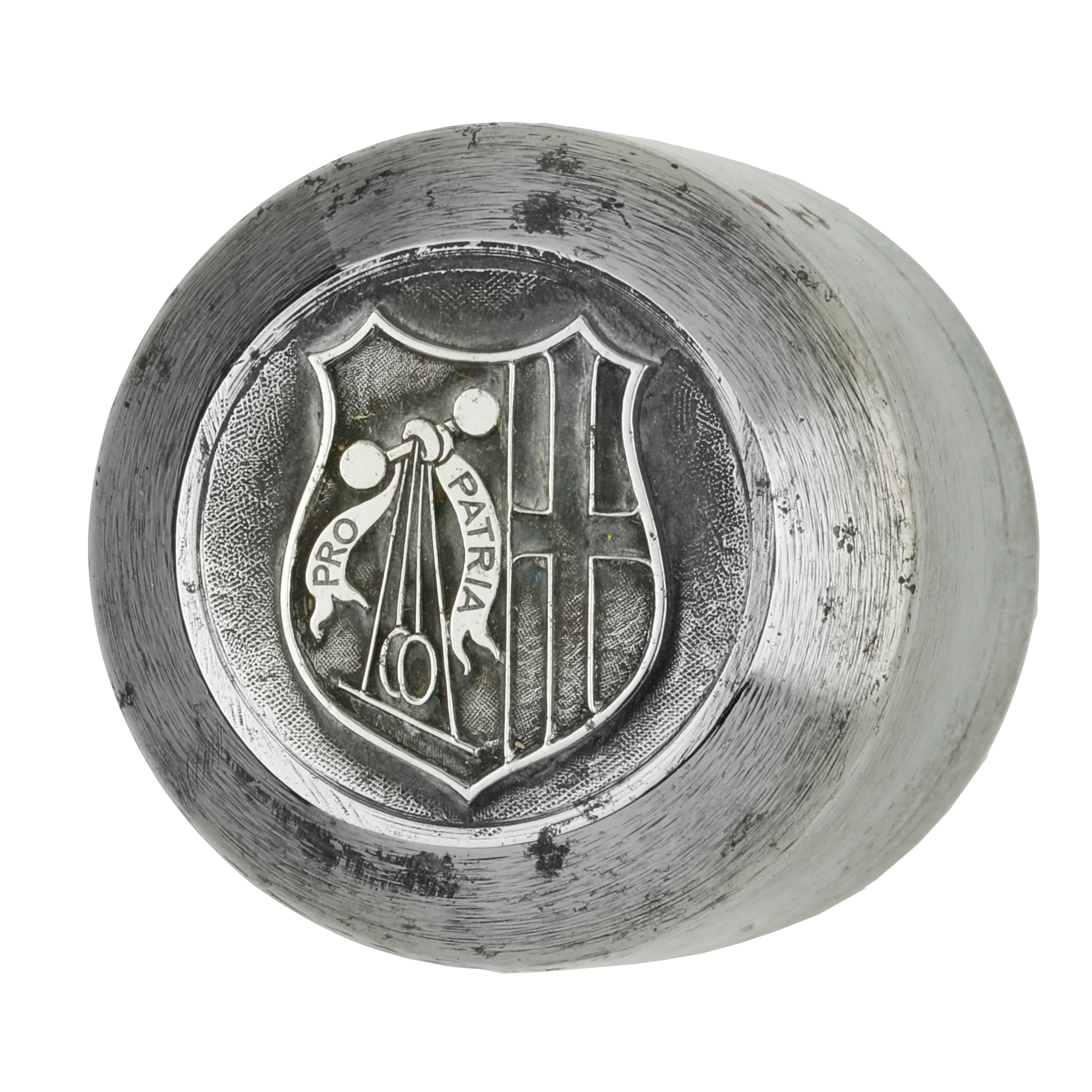 P Pro Patria 32 x 34 mm